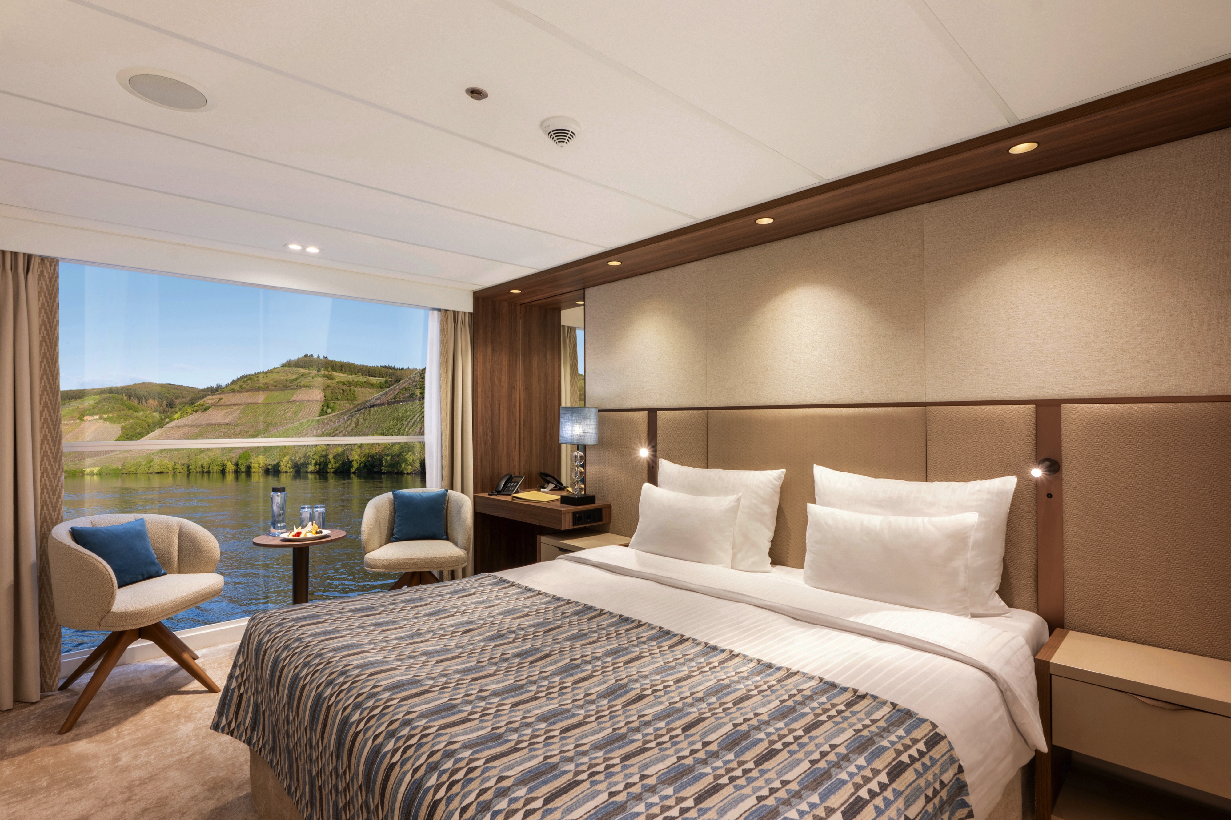 AMADEUS Amara 23