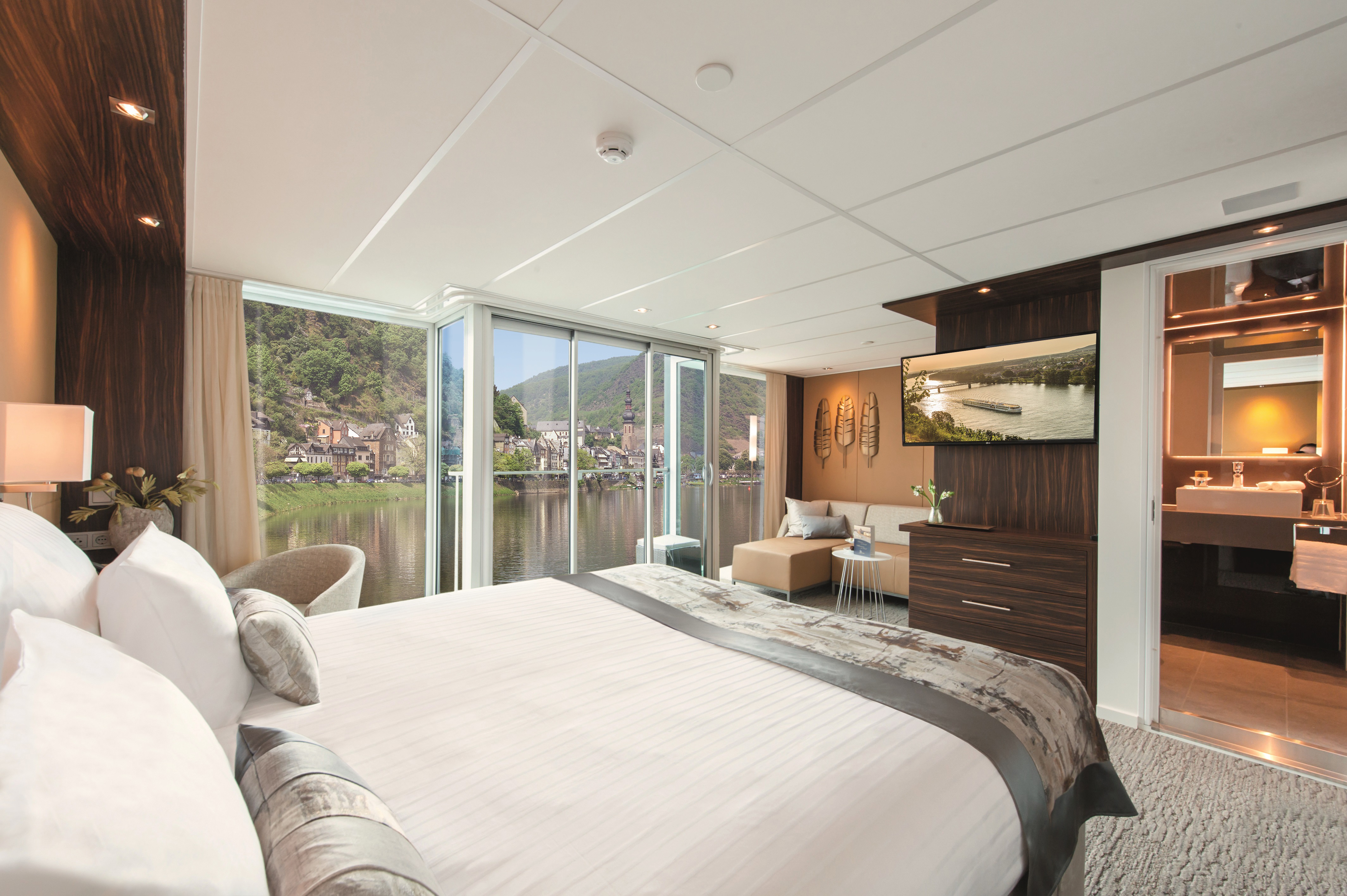 AMADEUS Queen 20