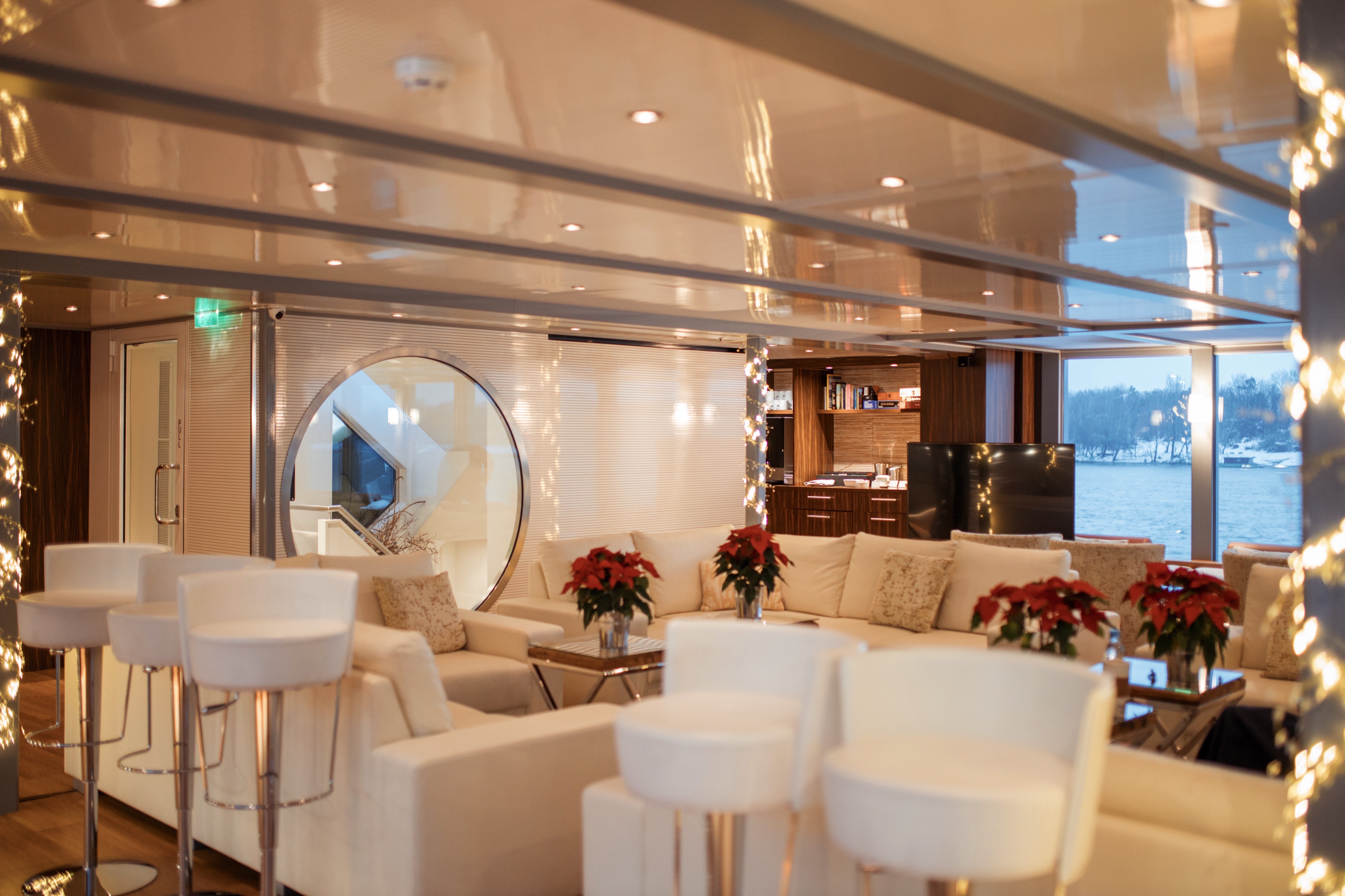 AMADEUS Queen 8