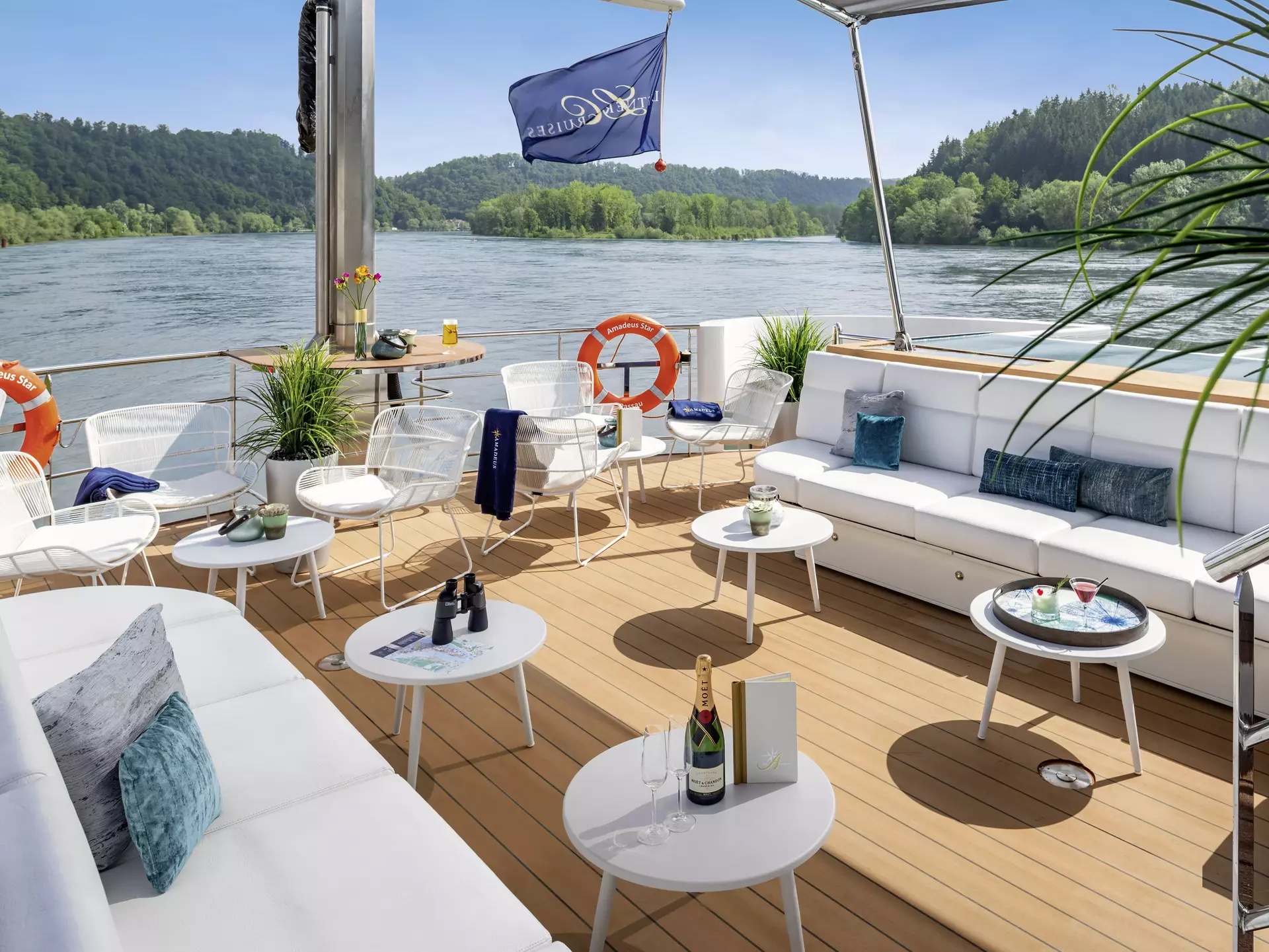AMADEUS Star 12