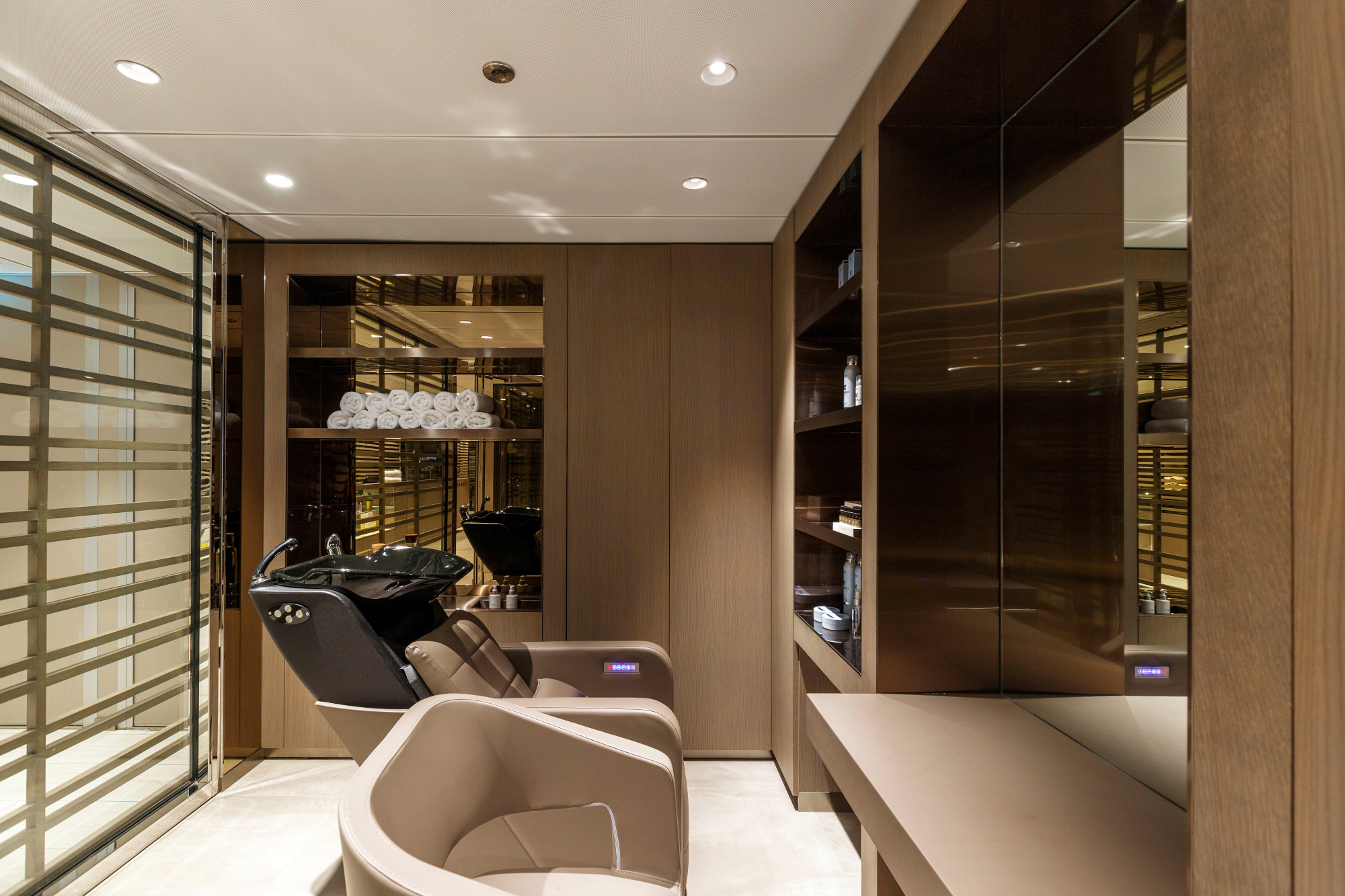 Emerald Azzurra 6