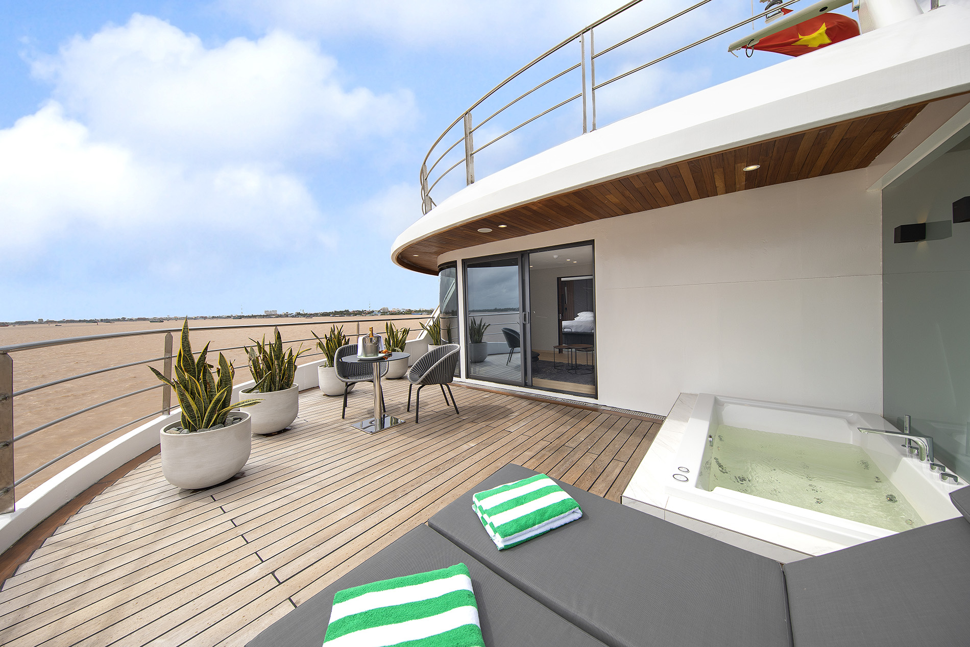 Emerald Harmony 52