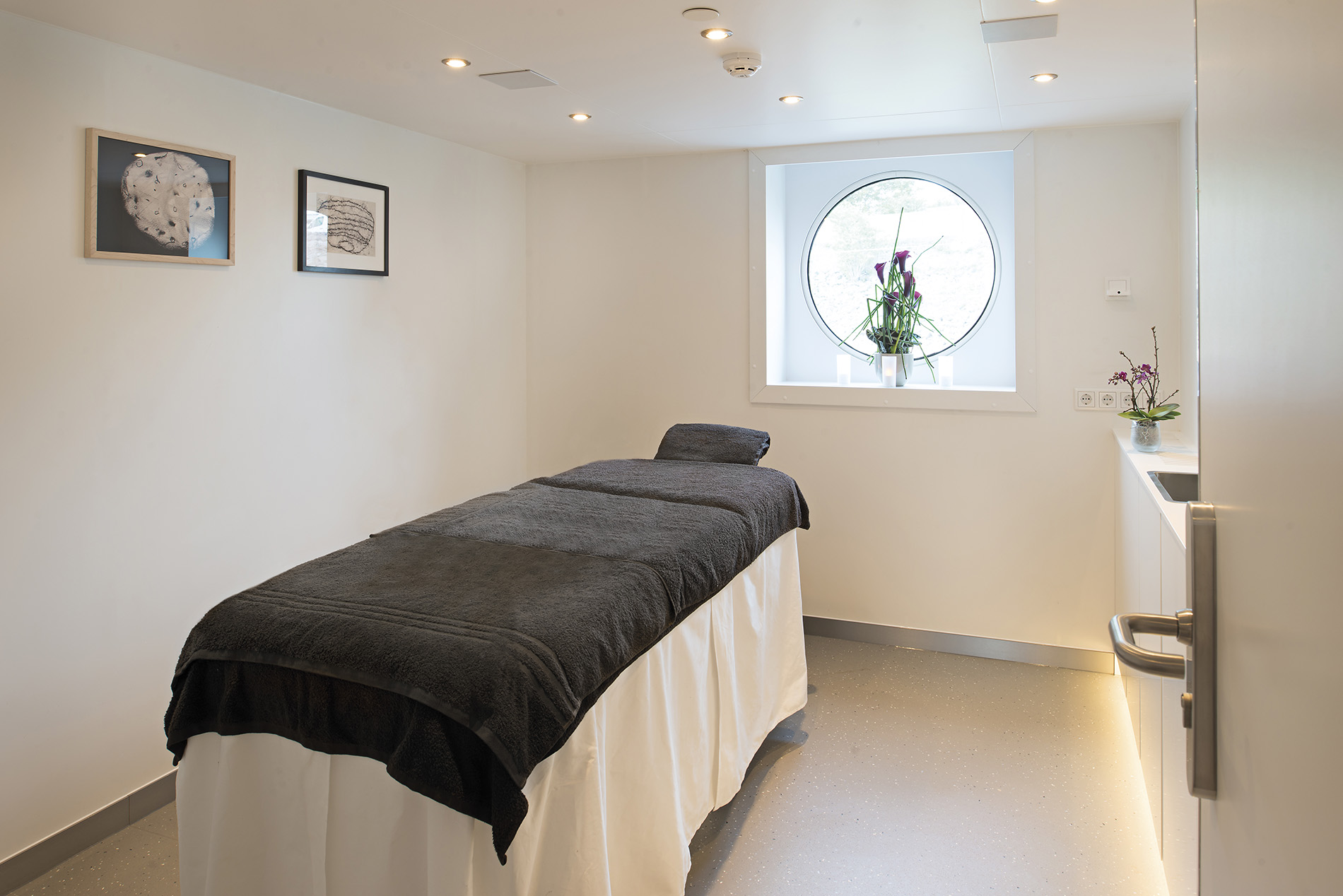 Emerald Luna 8