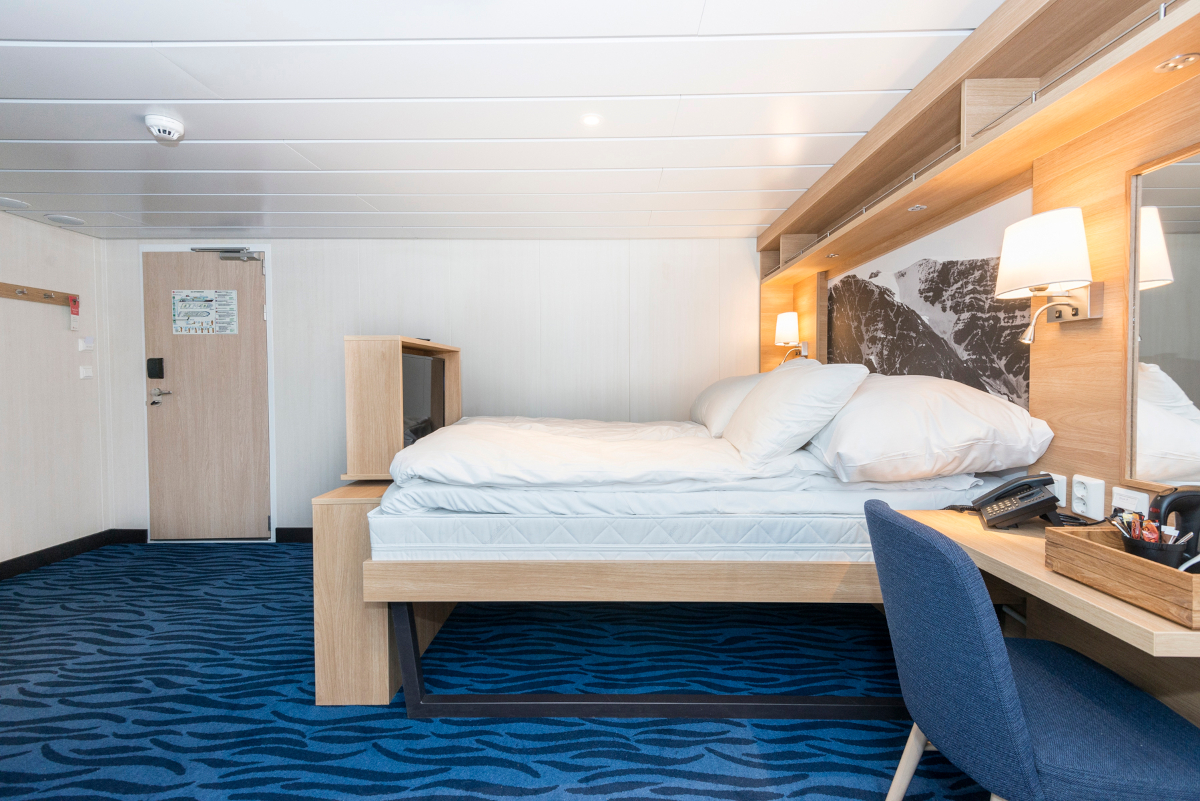 MS Spitsbergen 66