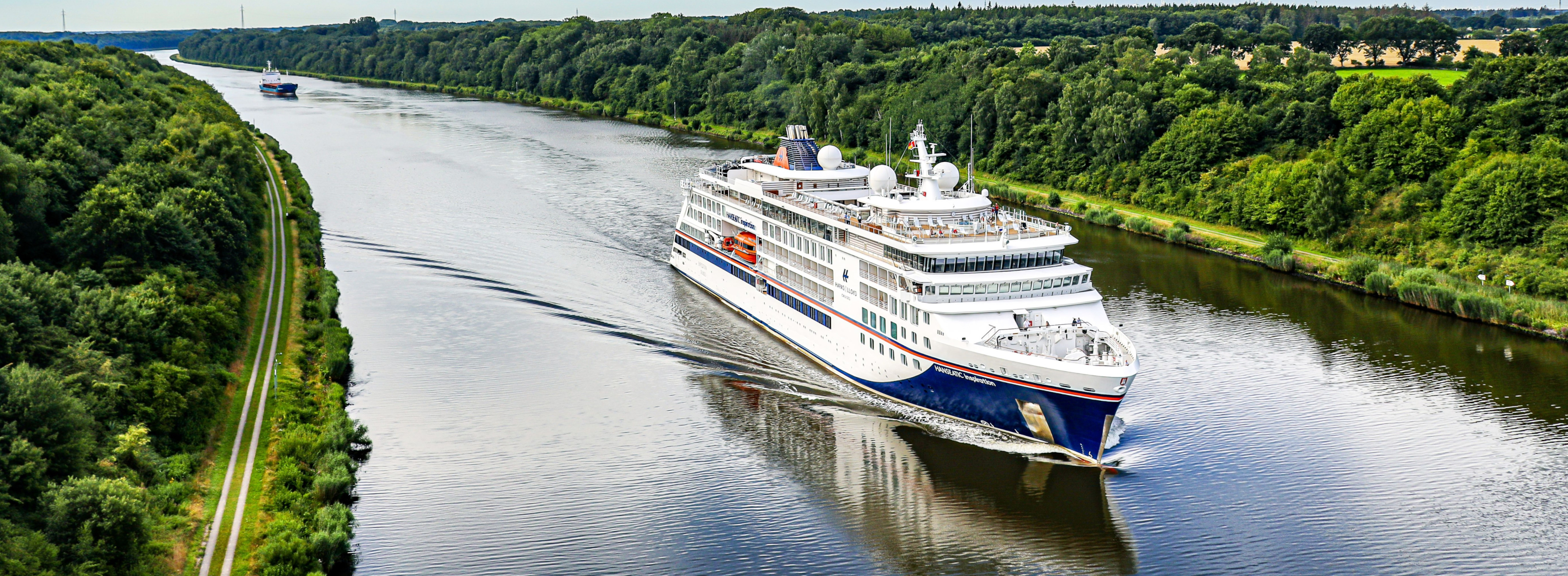 Hapag-Lloyd Cruises cruise ship