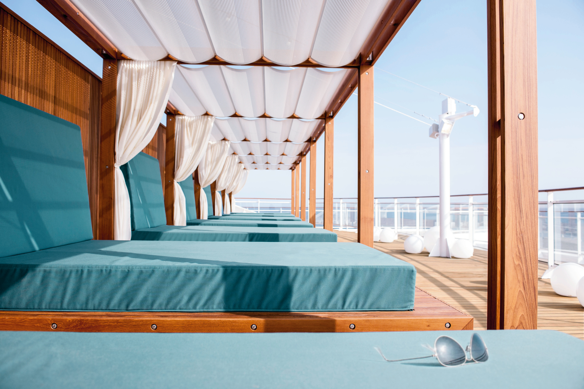 MS EUROPA 2 5