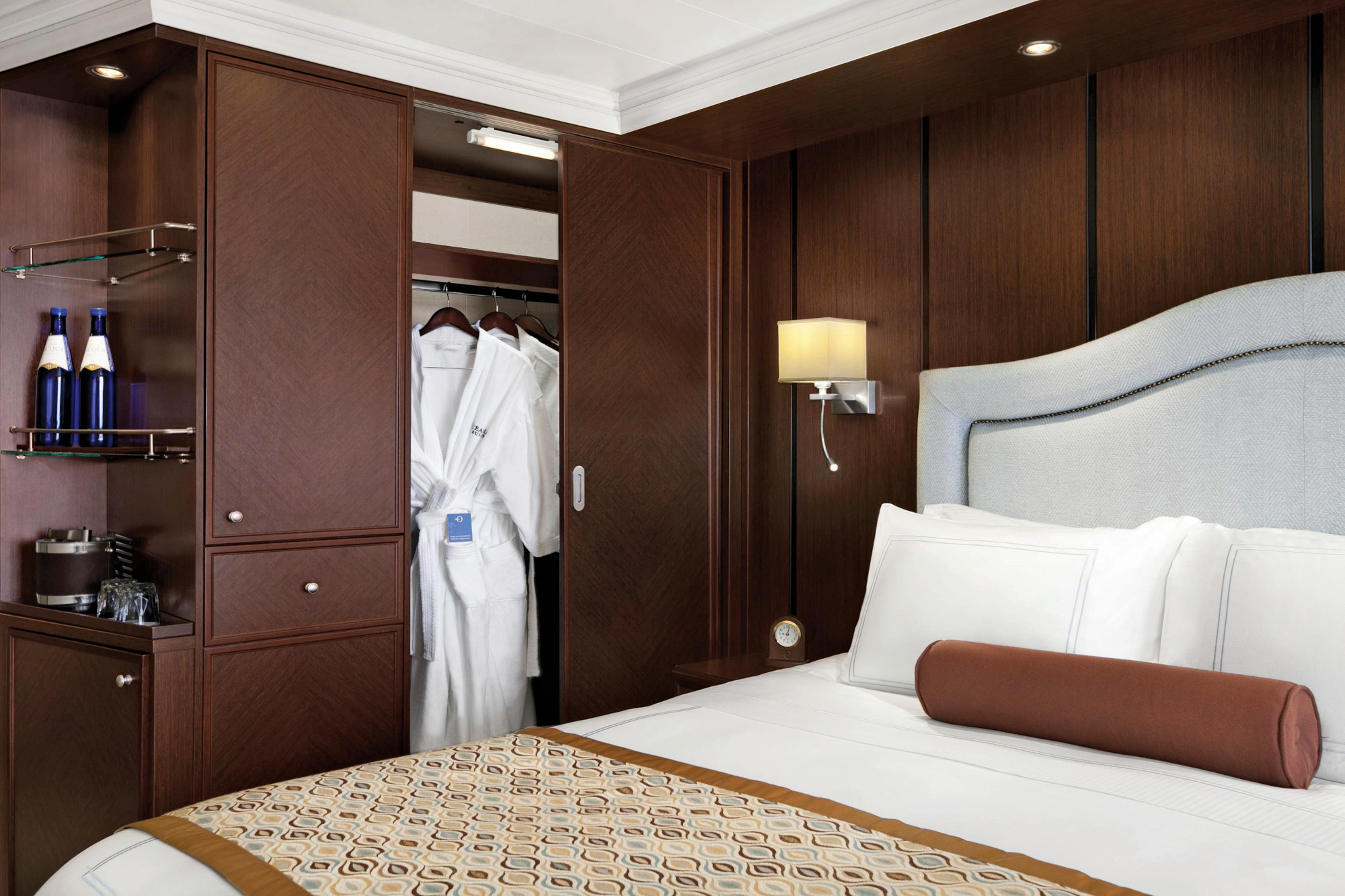 Oceania Marina 32