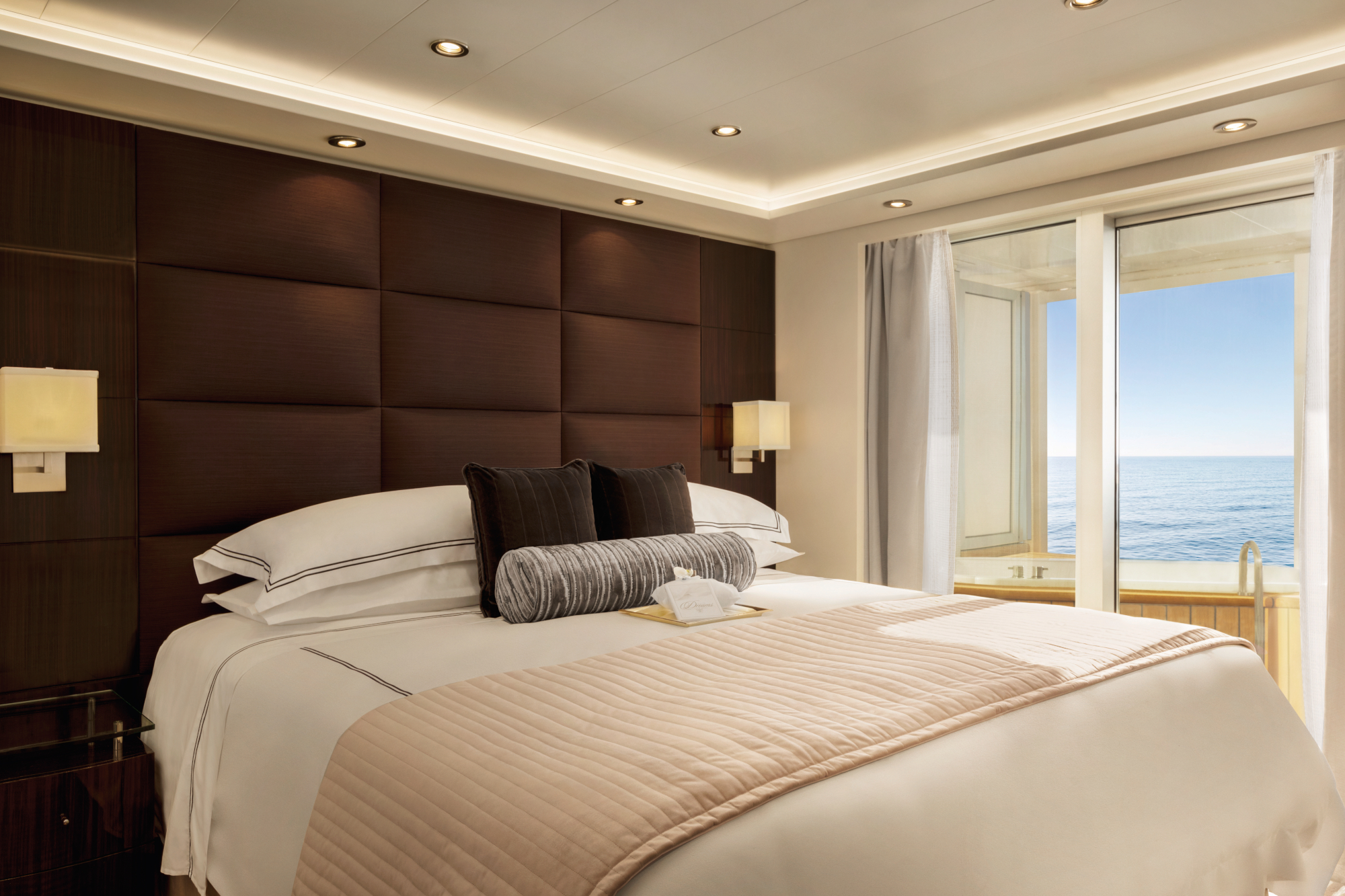 Oceania Riviera 37