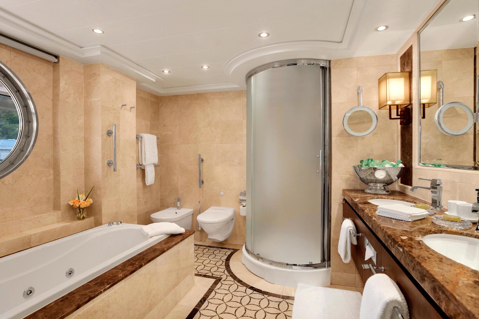 Oceania Riviera 39