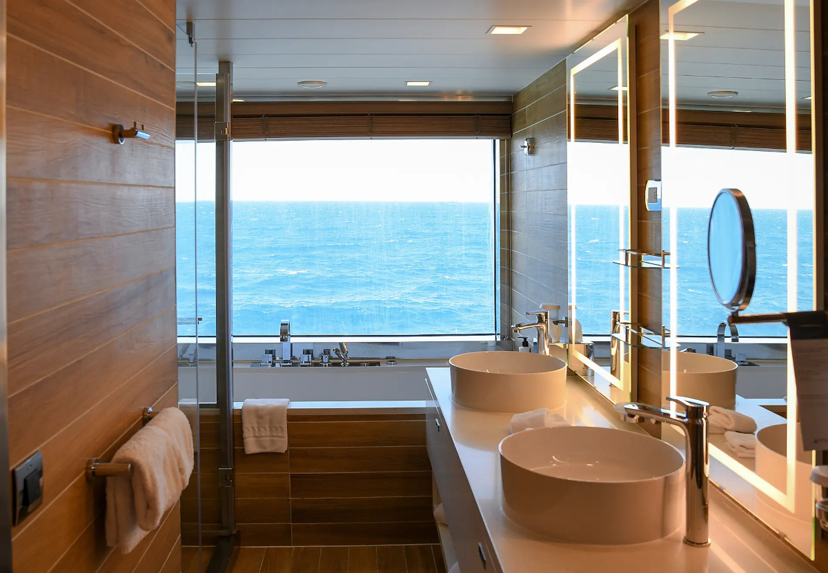 Le Laperouse 31