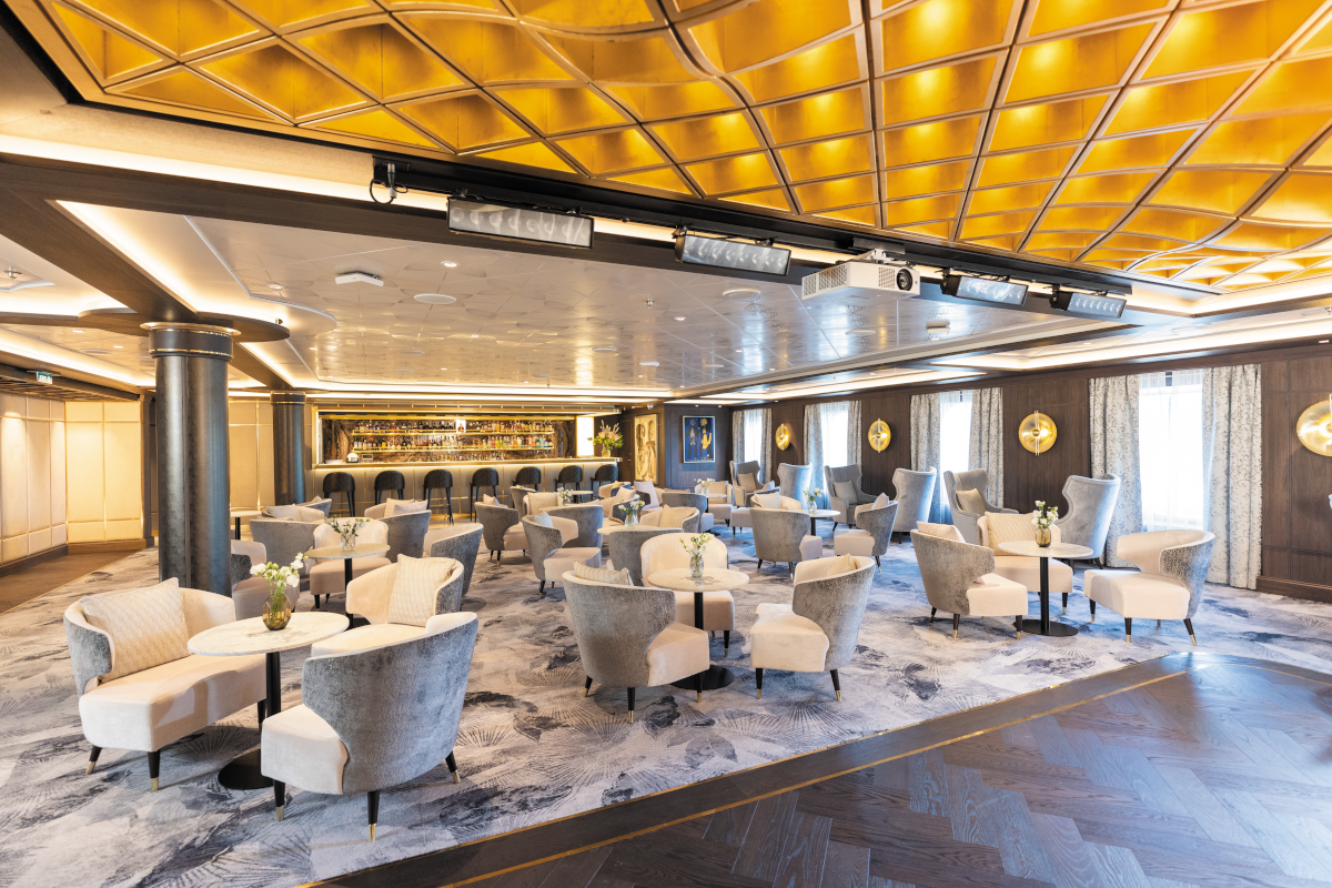 Seven Seas Grandeur 17