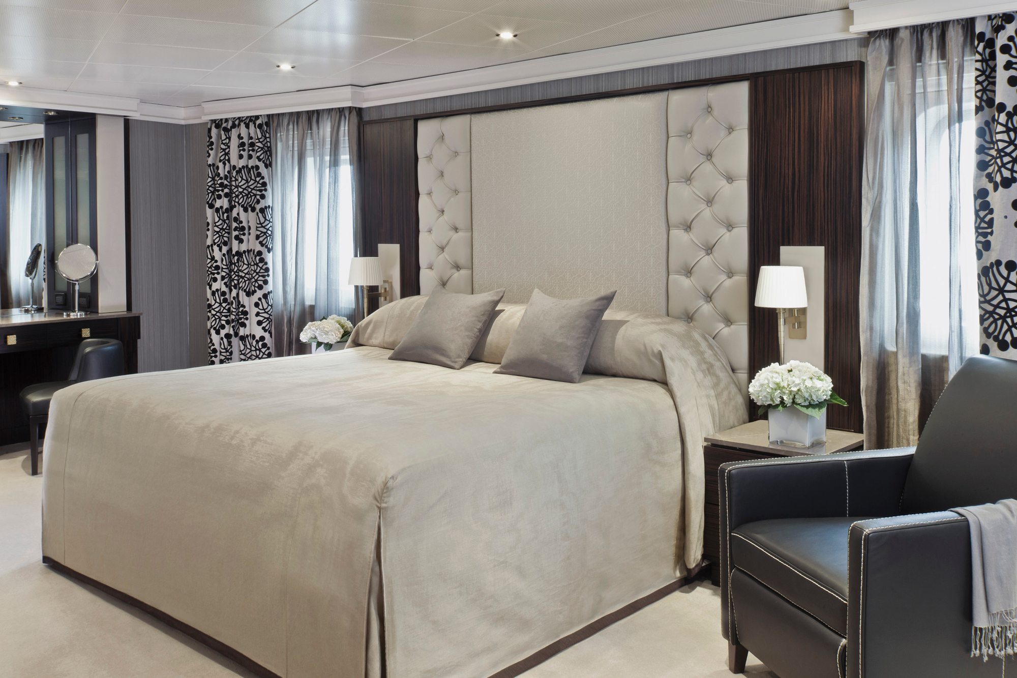 Seven Seas Navigator 20