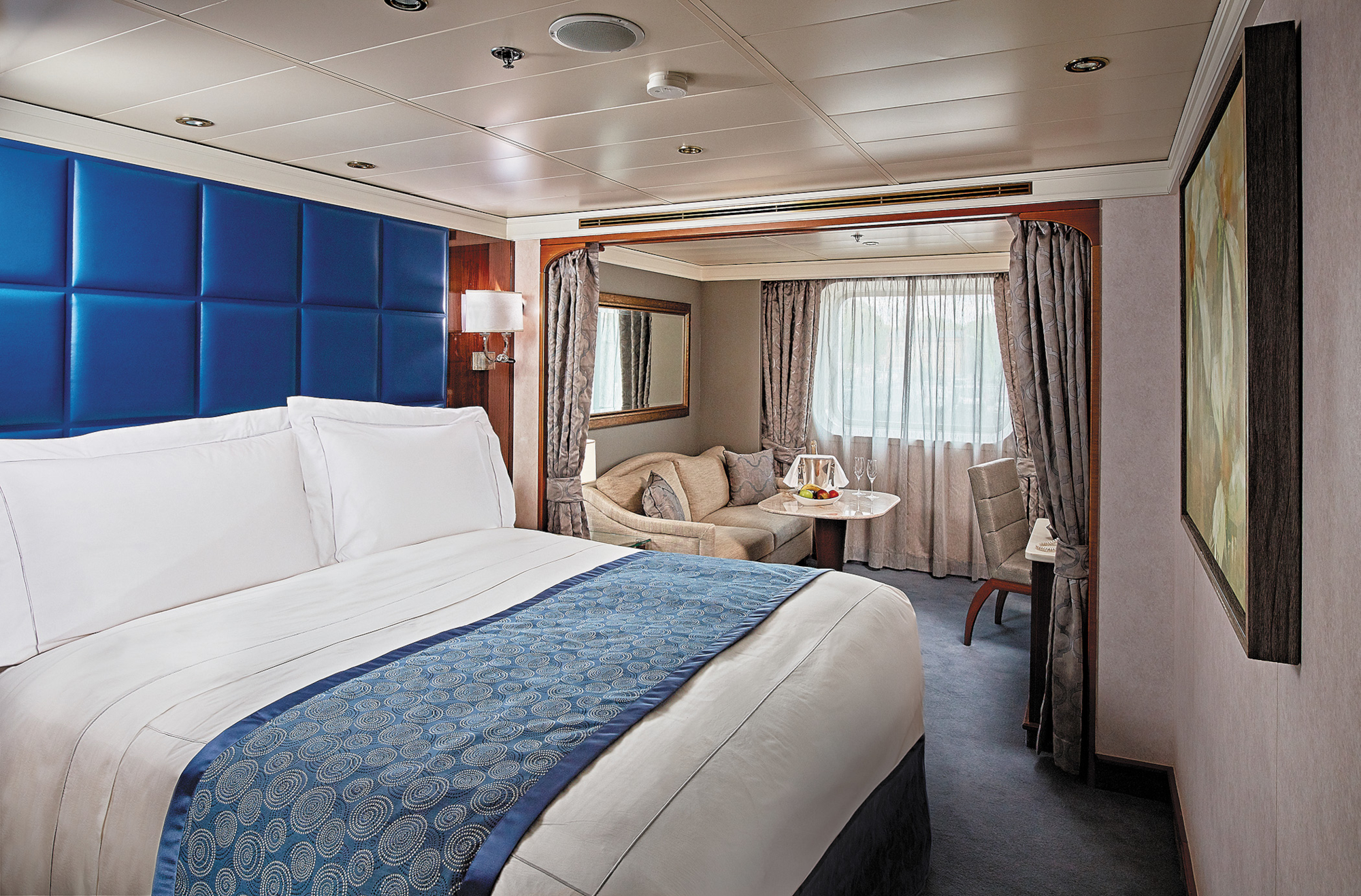 Seven Seas Navigator 16