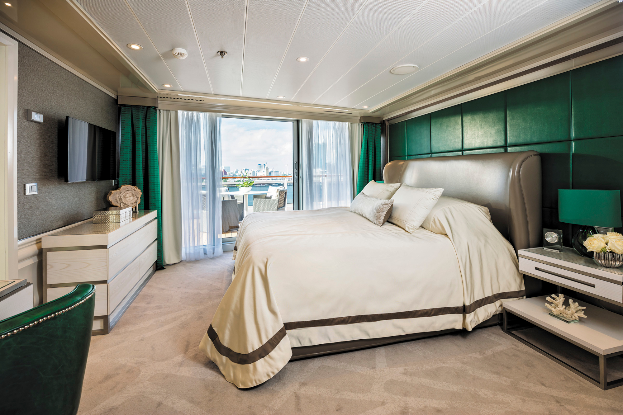 Seven Seas Splendor 25