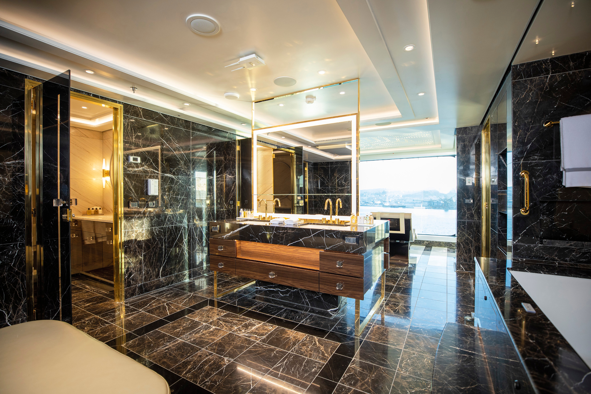 Seven Seas Splendor 33