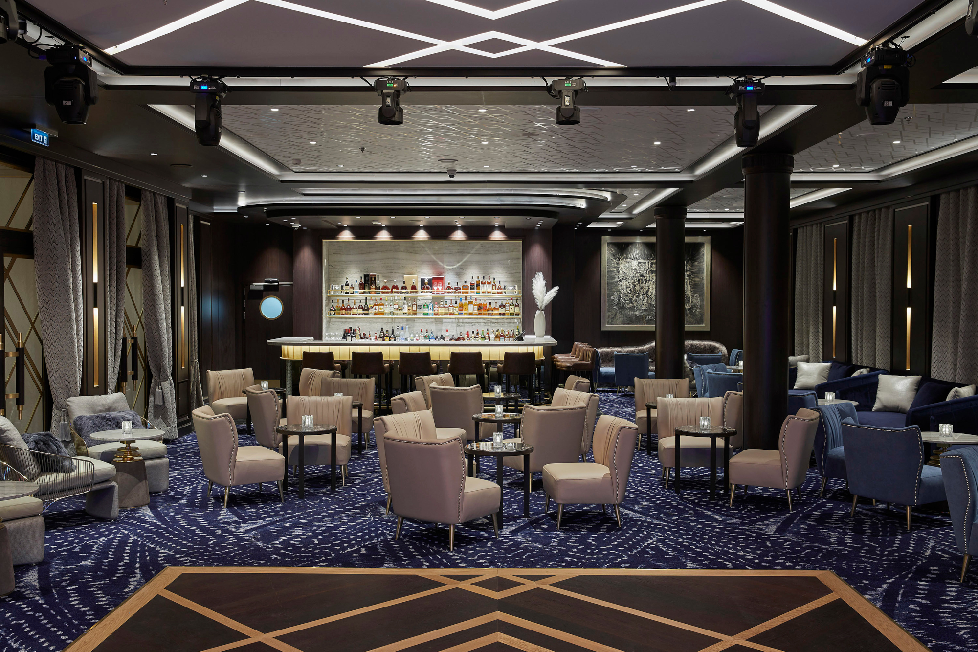Seven Seas Splendor 16