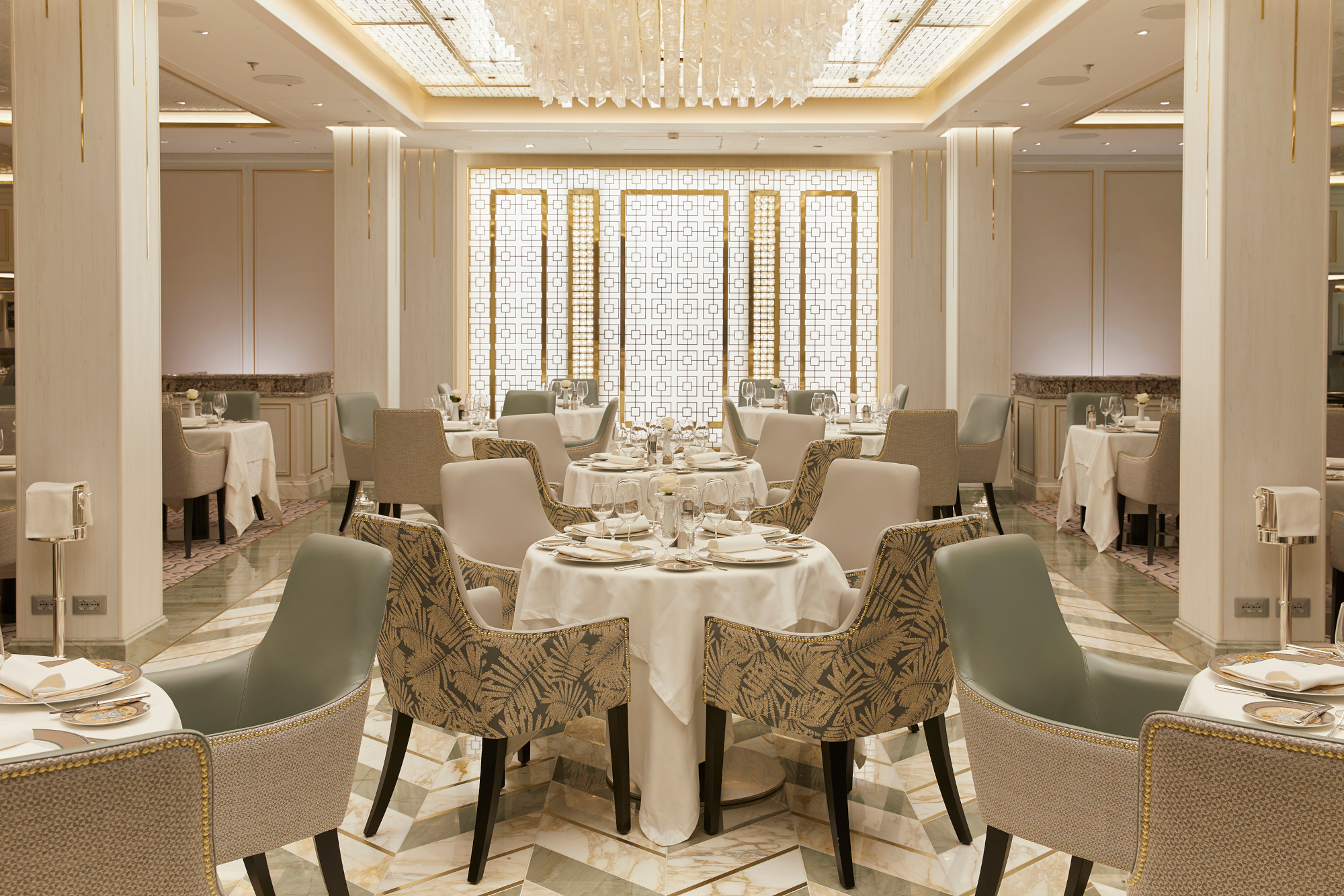Seven Seas Splendor 9
