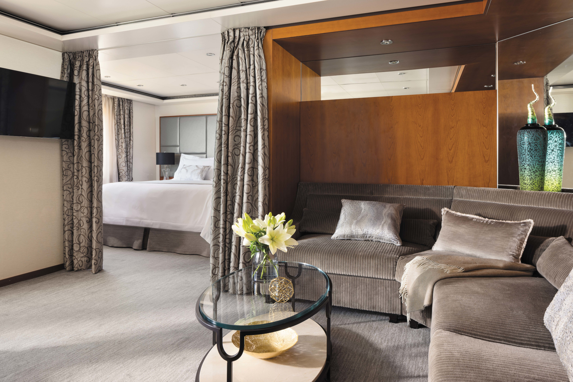 Seven Seas Voyager 34