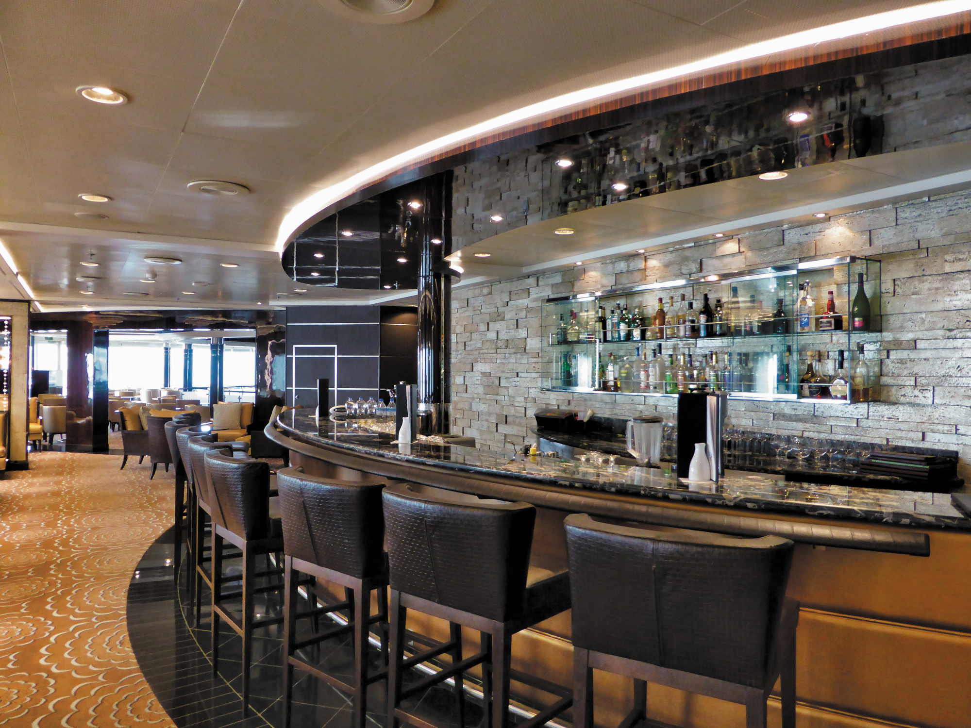 Seven Seas Voyager 17