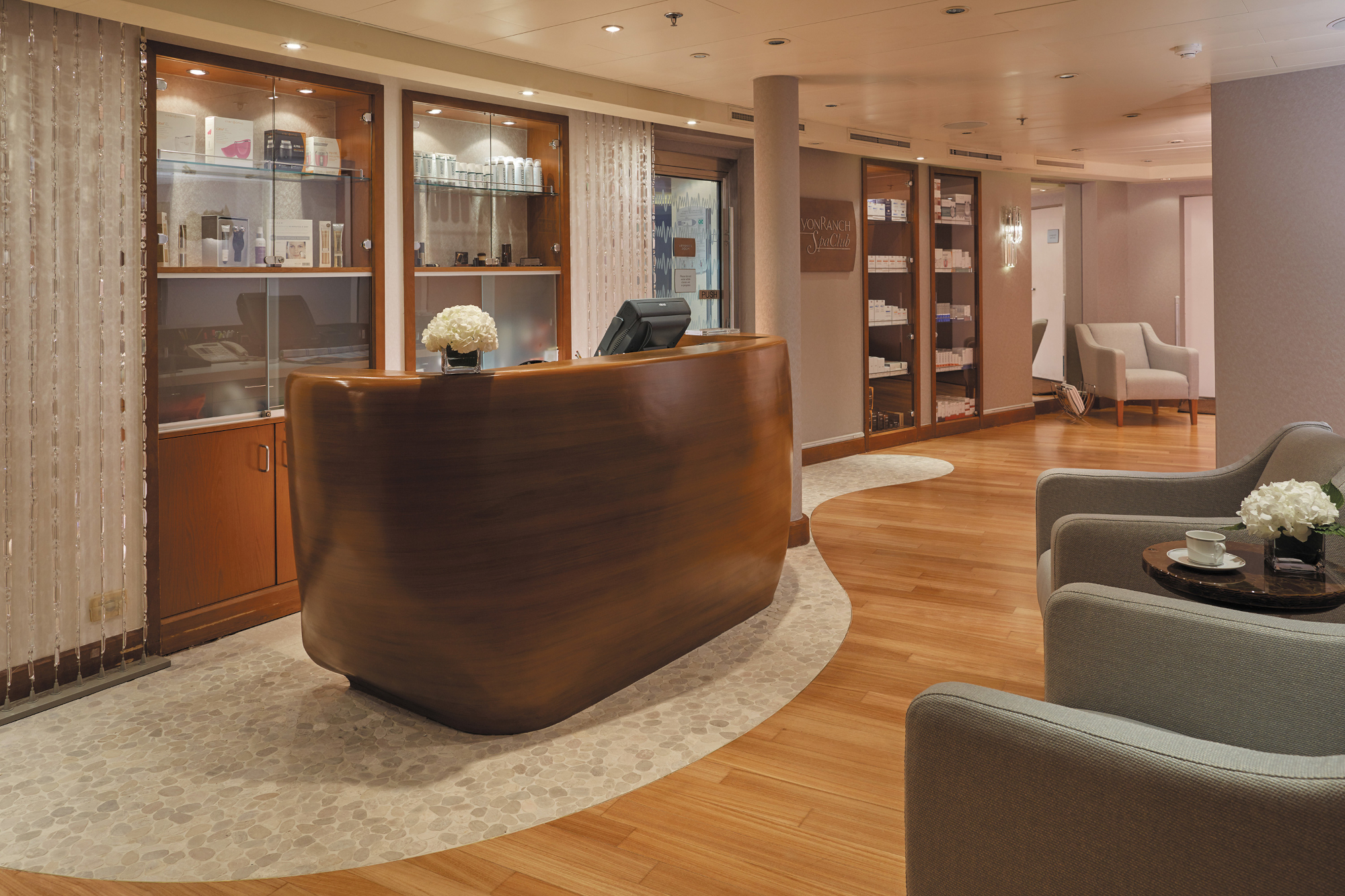 Seven Seas Voyager 4