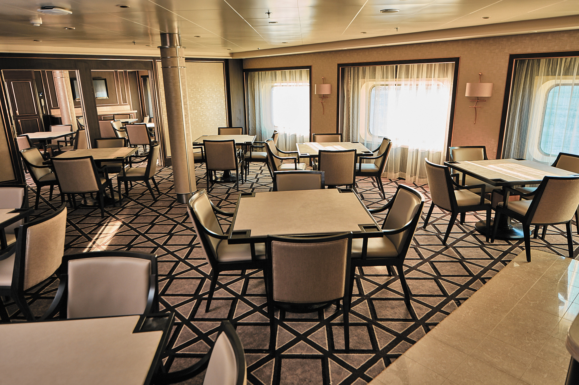 Seven Seas Voyager 11