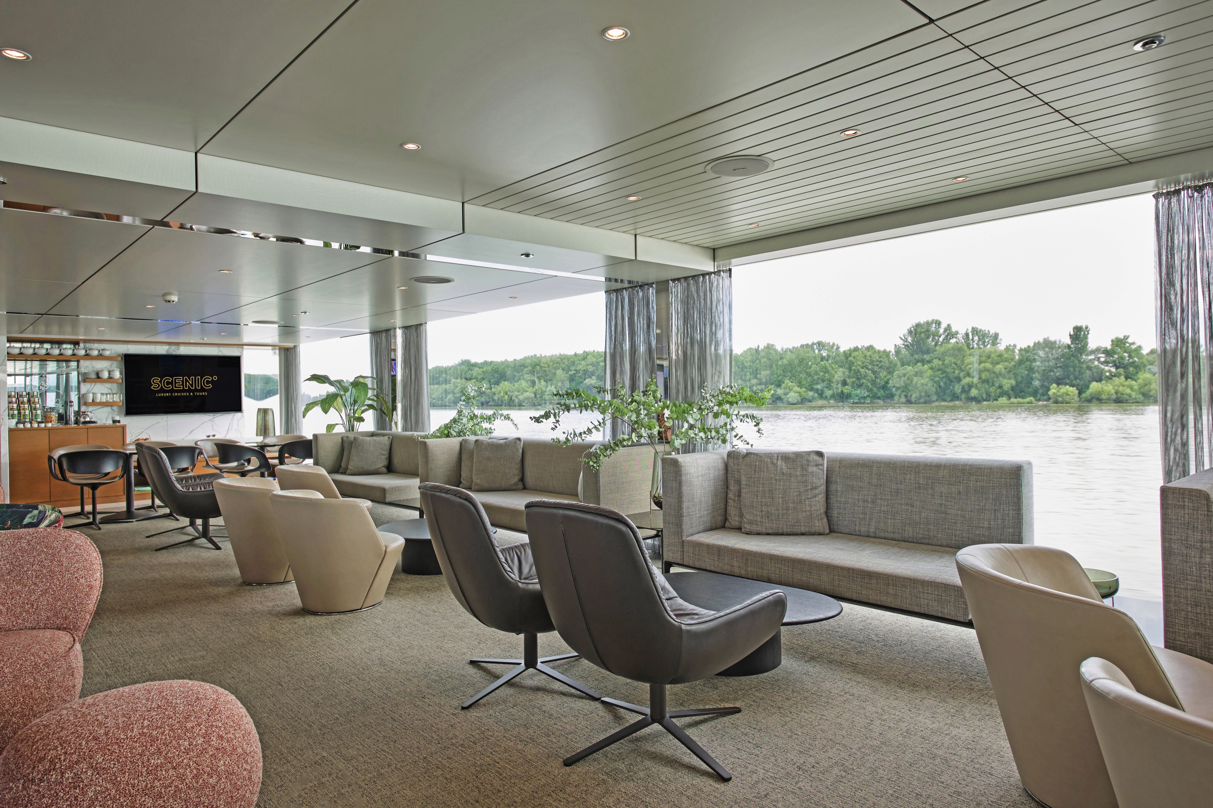 Scenic Amber 19
