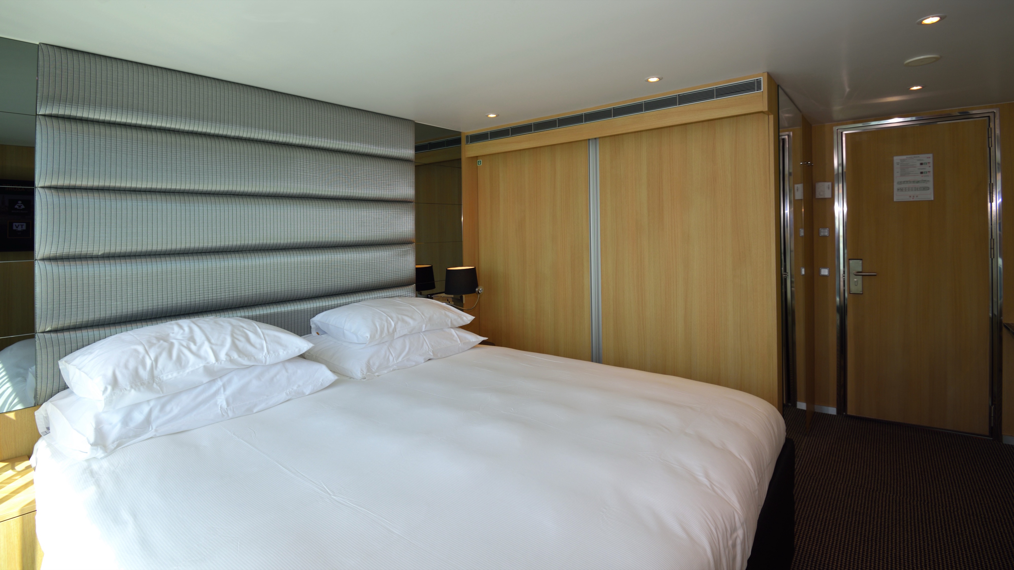 Scenic Aria 26