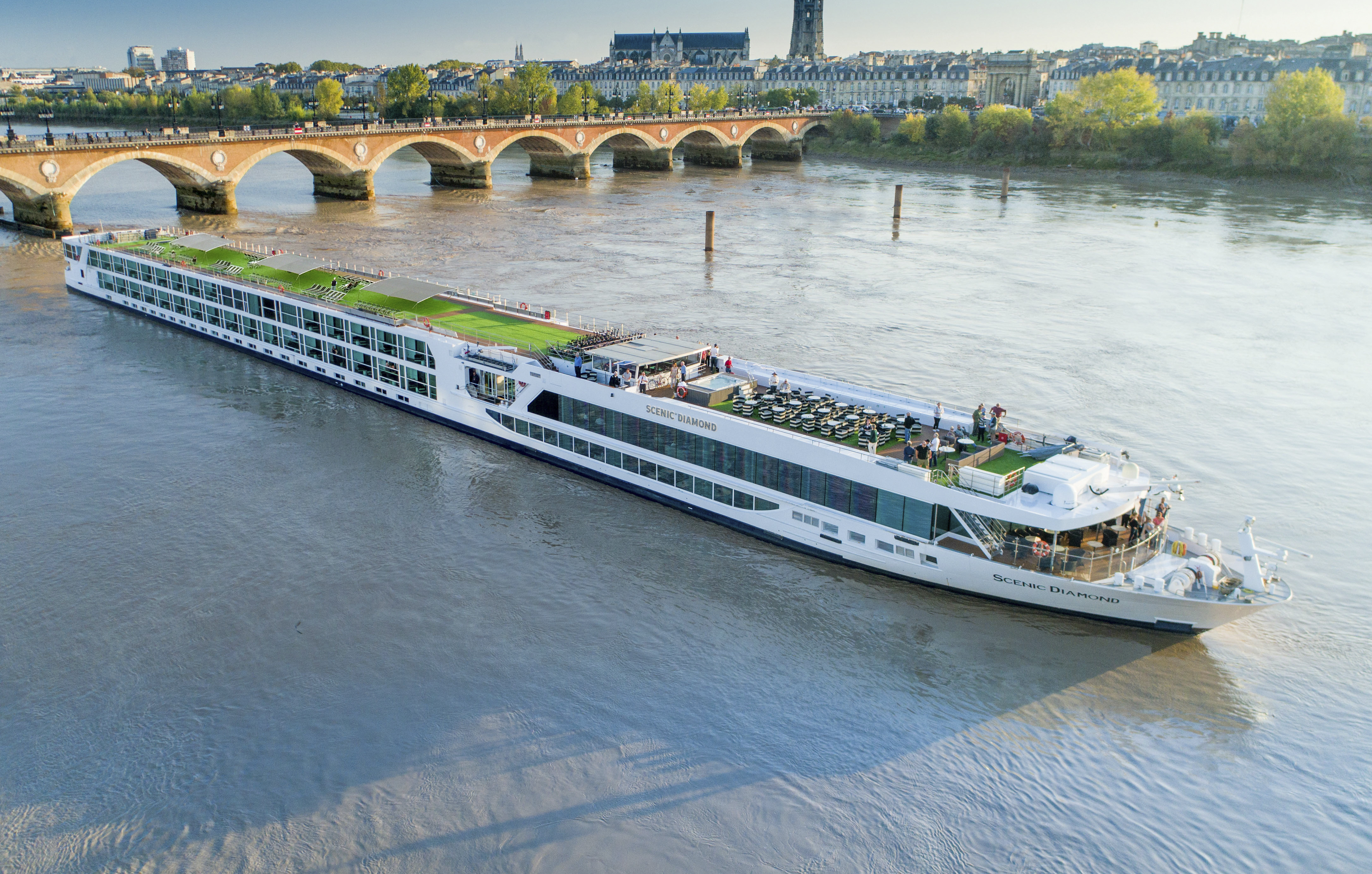 Scenic Diamond 1