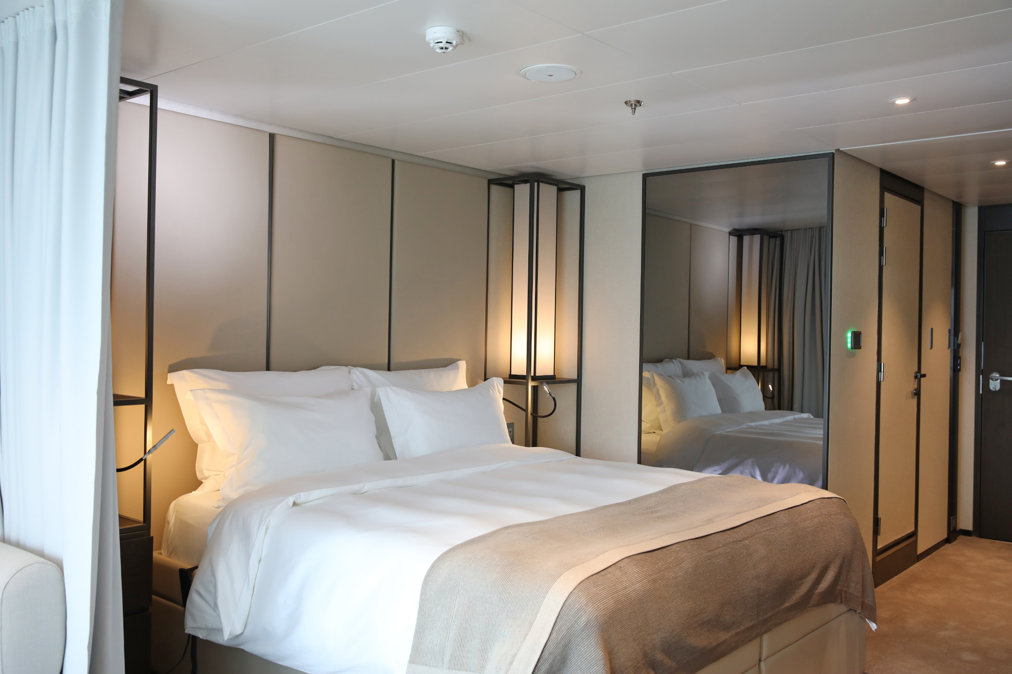 Scenic Eclipse II 18