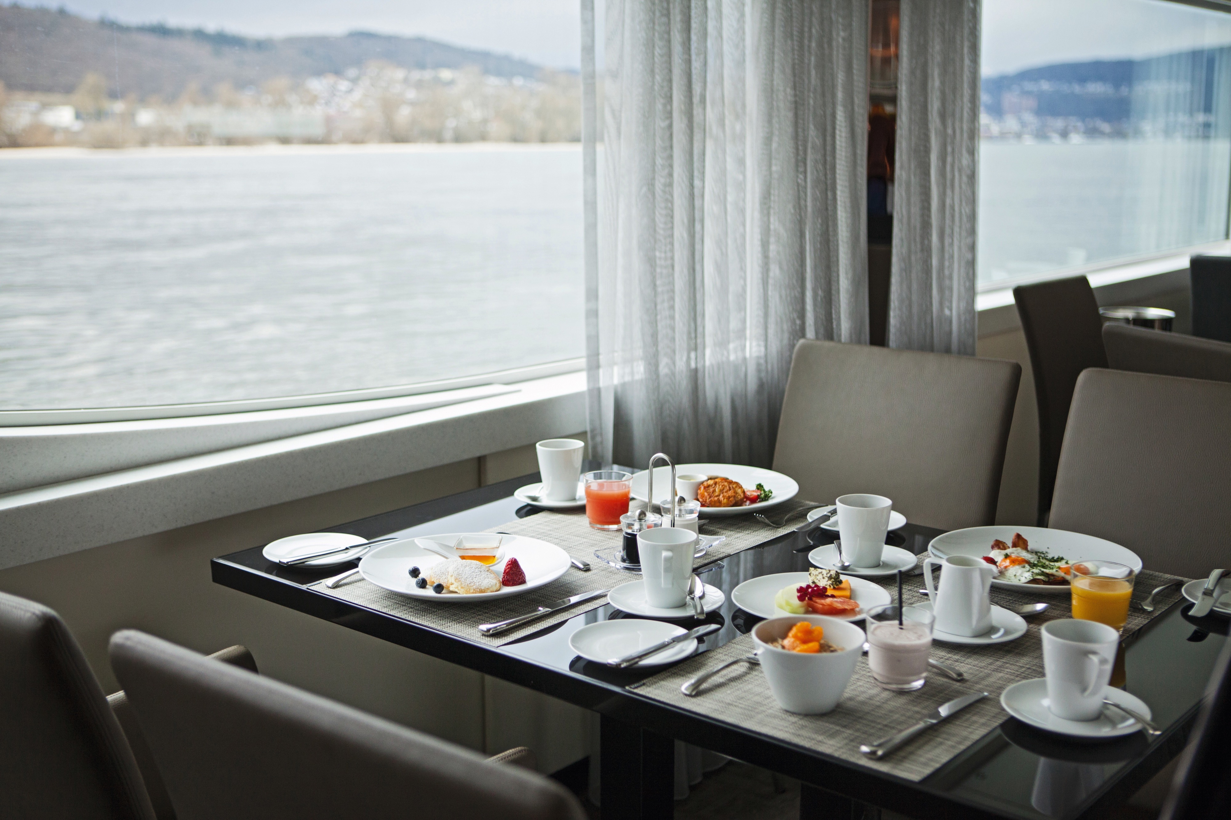 Scenic Jewel 8