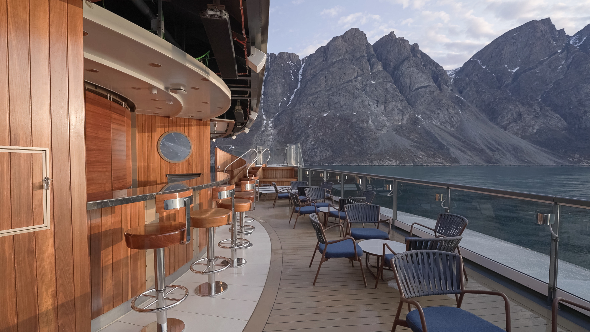 Seabourn Venture 15