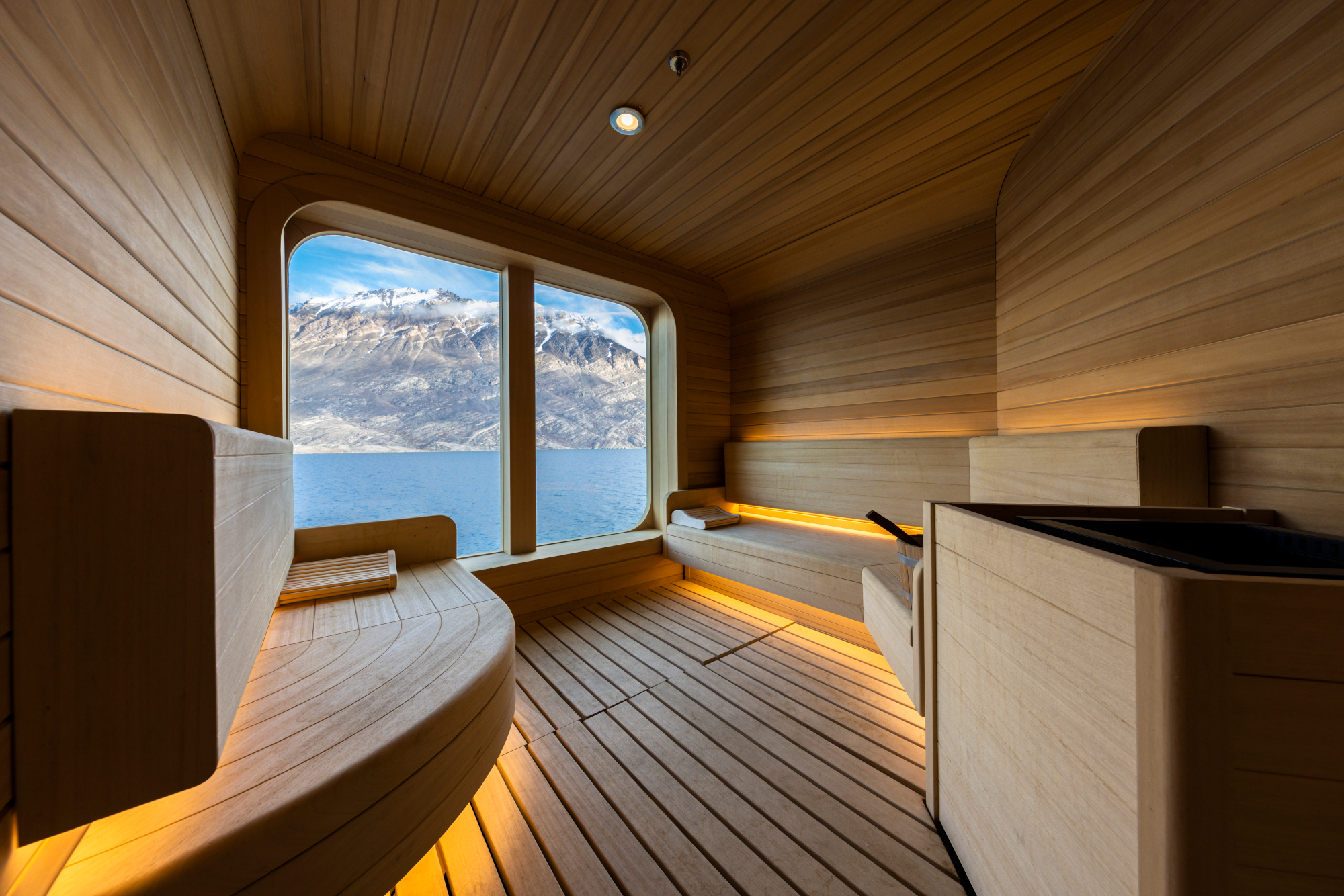 Seabourn Venture 4