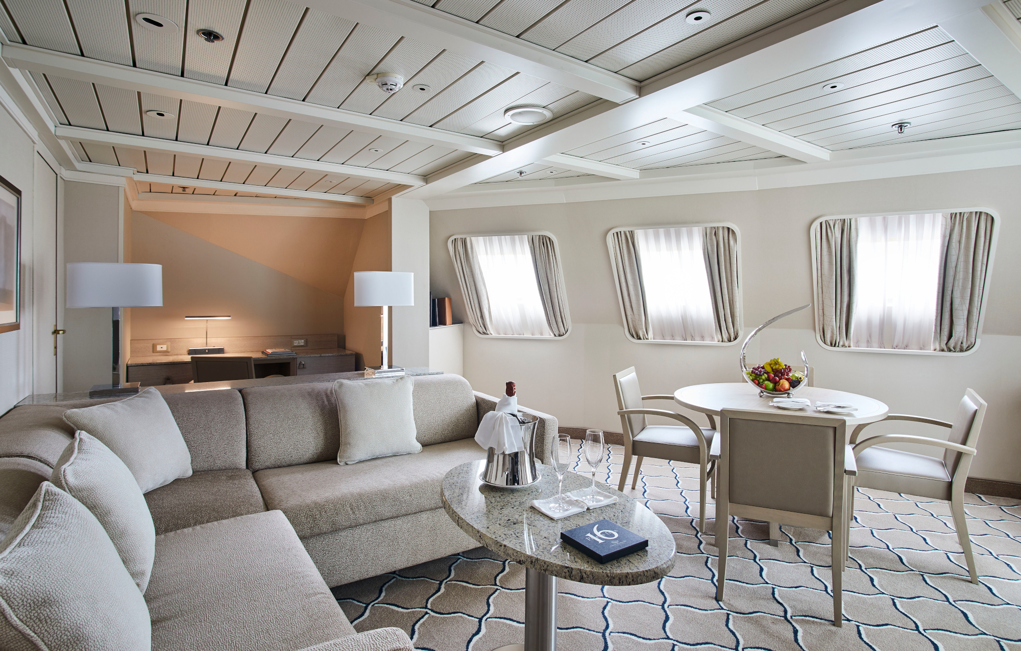 Silver Cloud 27