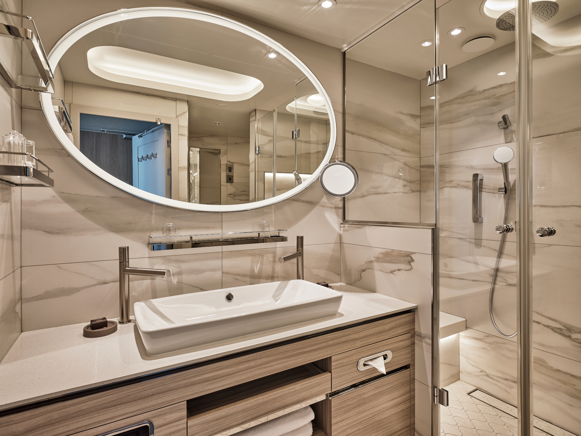 Silver Endeavour 22