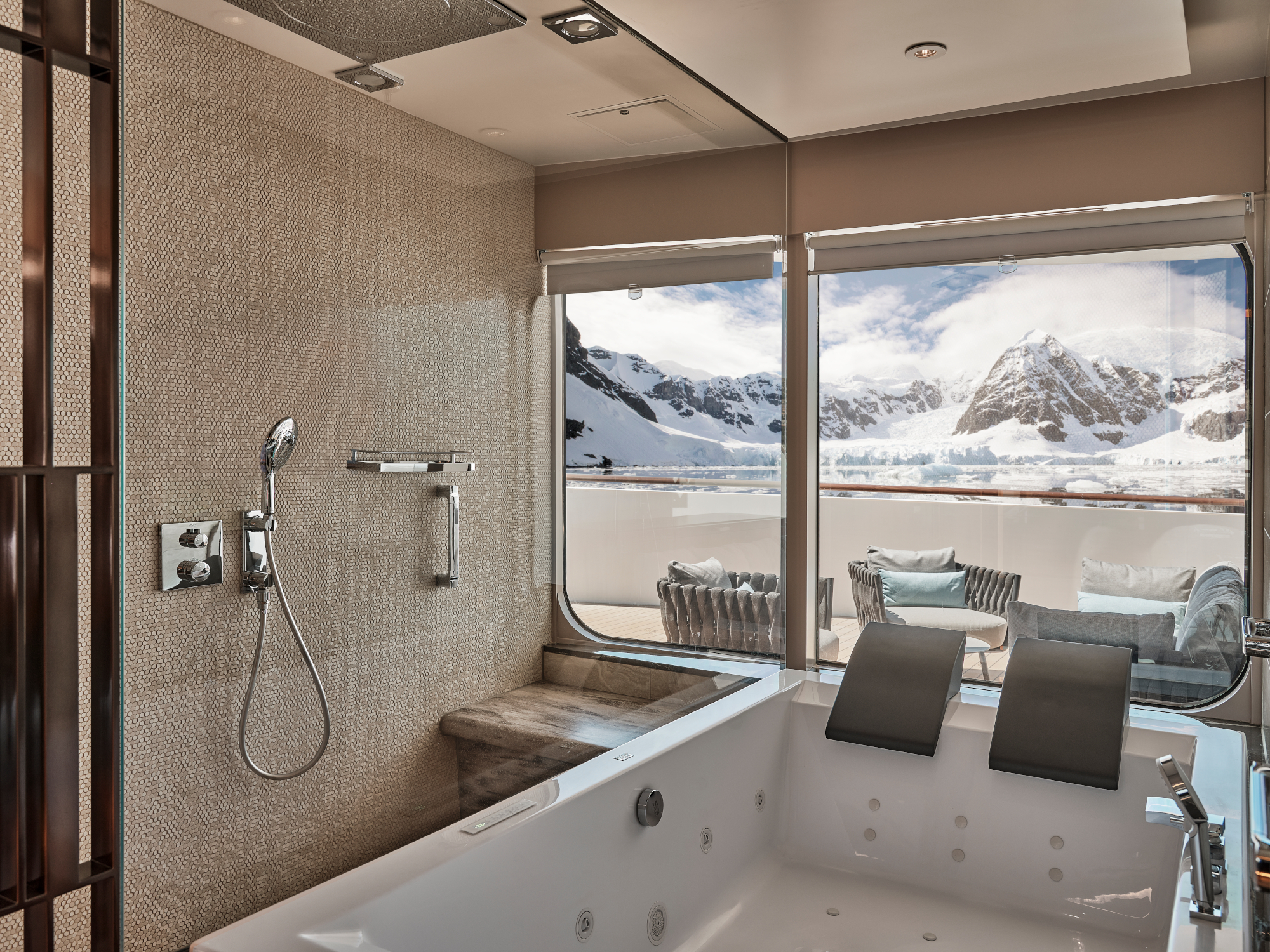 Silver Endeavour 27