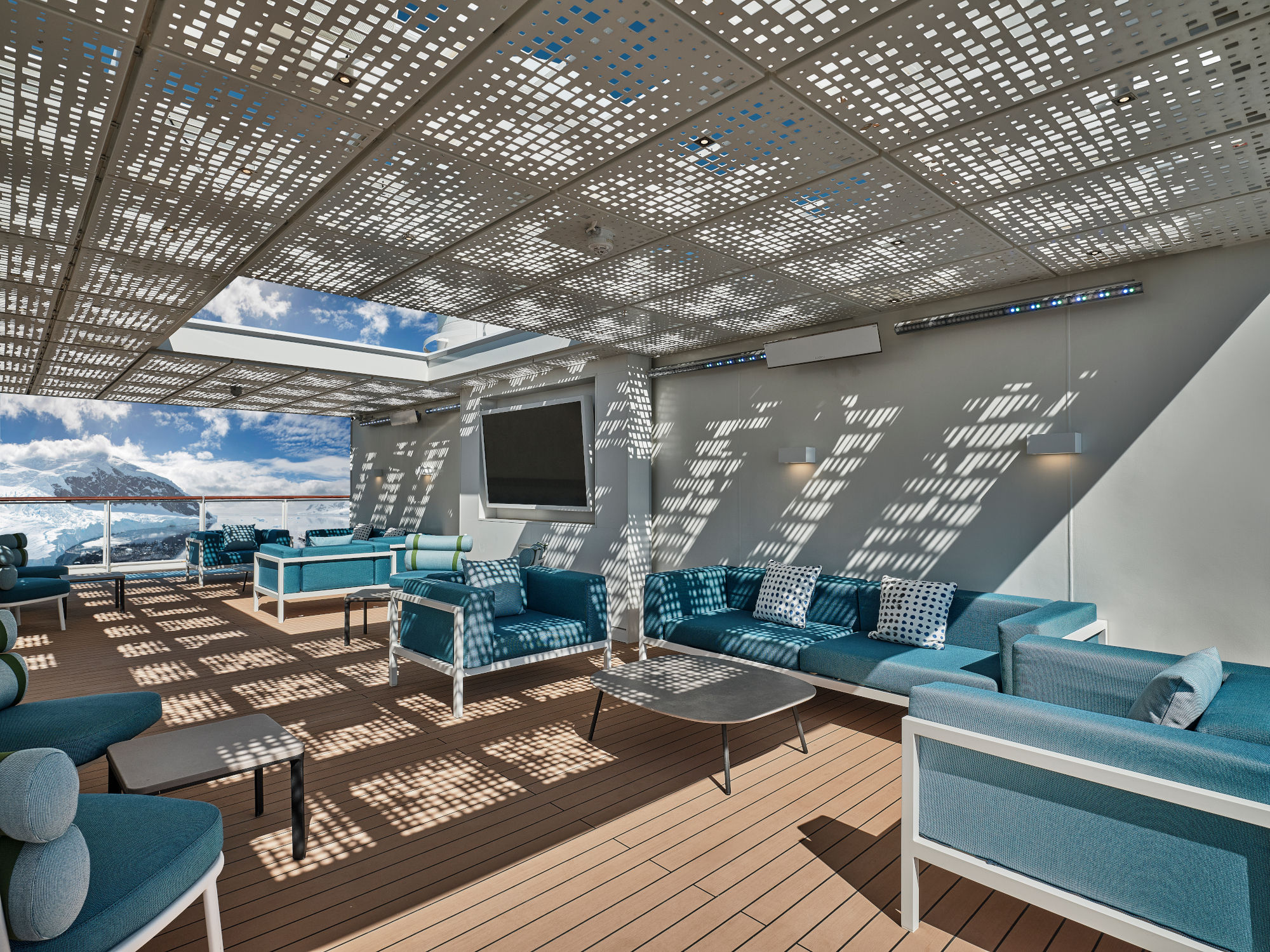 Silver Endeavour 18