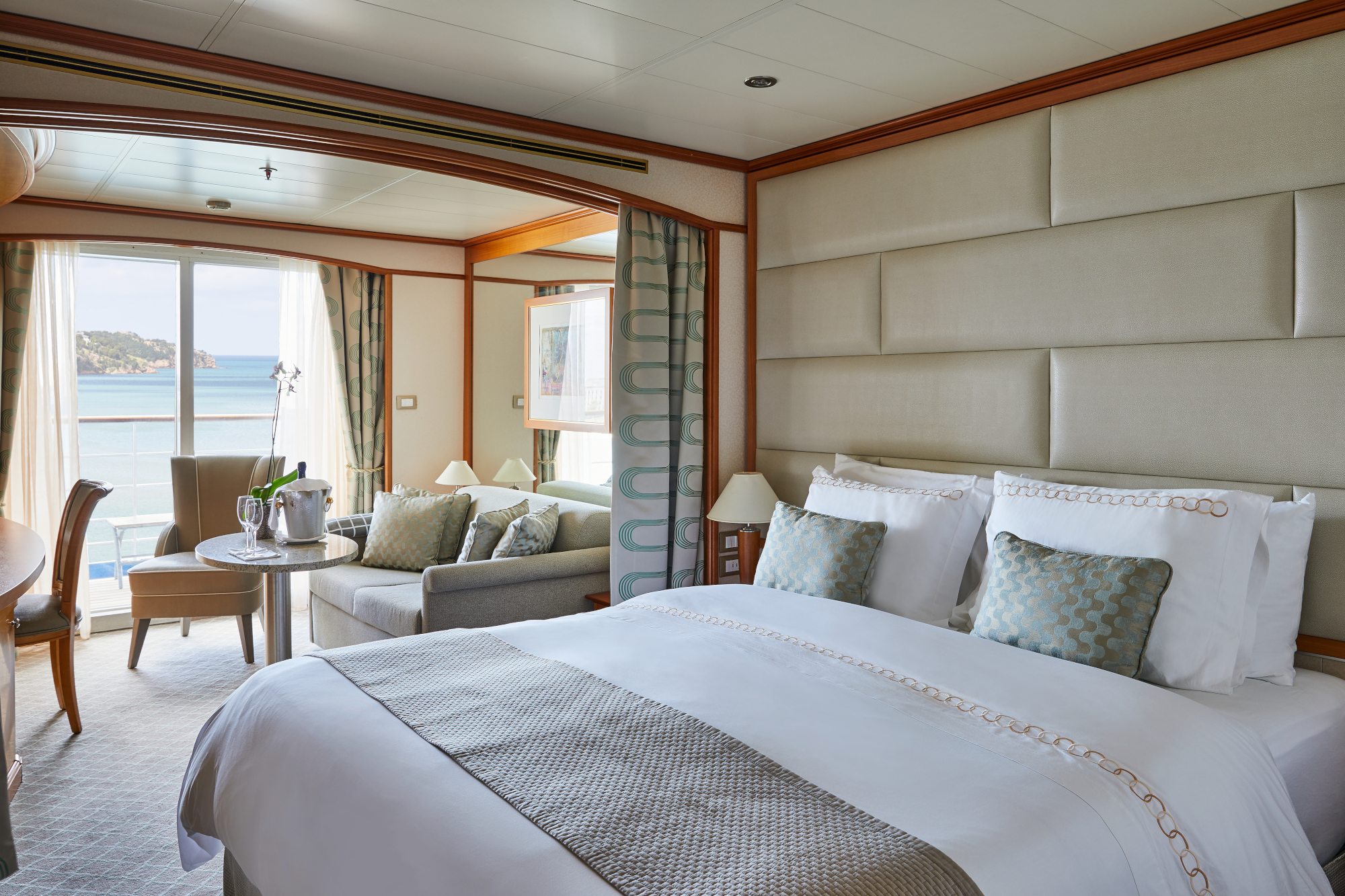 Silver Whisper 36
