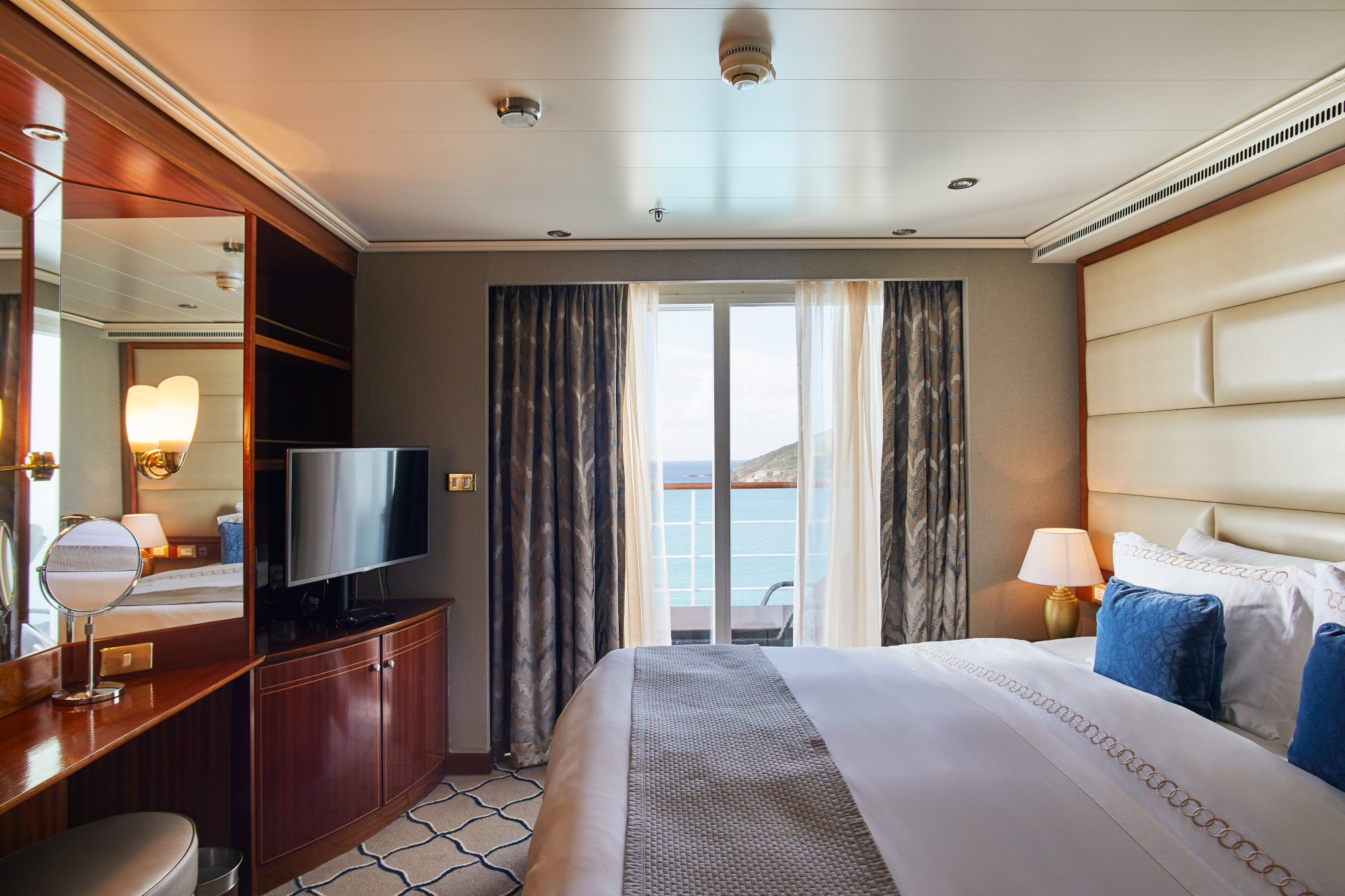 Silver Whisper 49