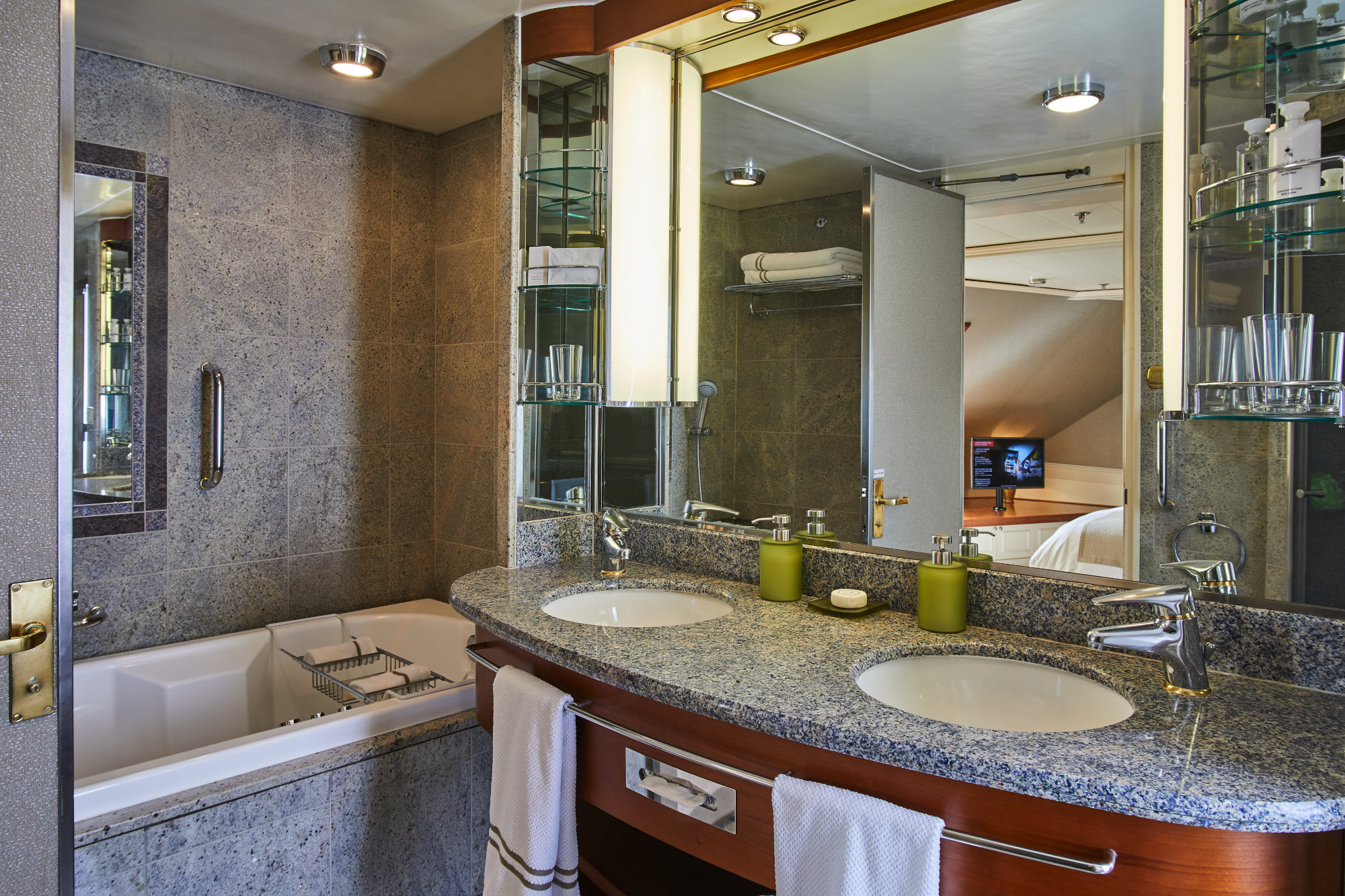 Silver Whisper 54