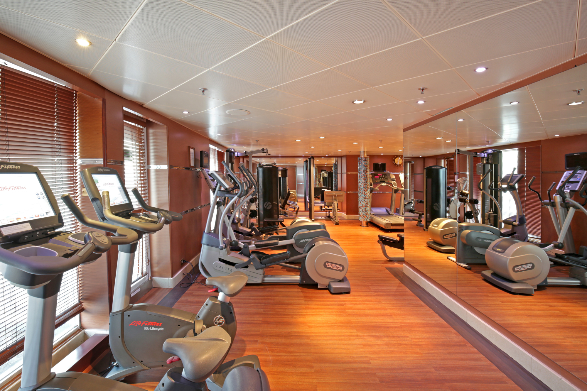 Silver Whisper 24
