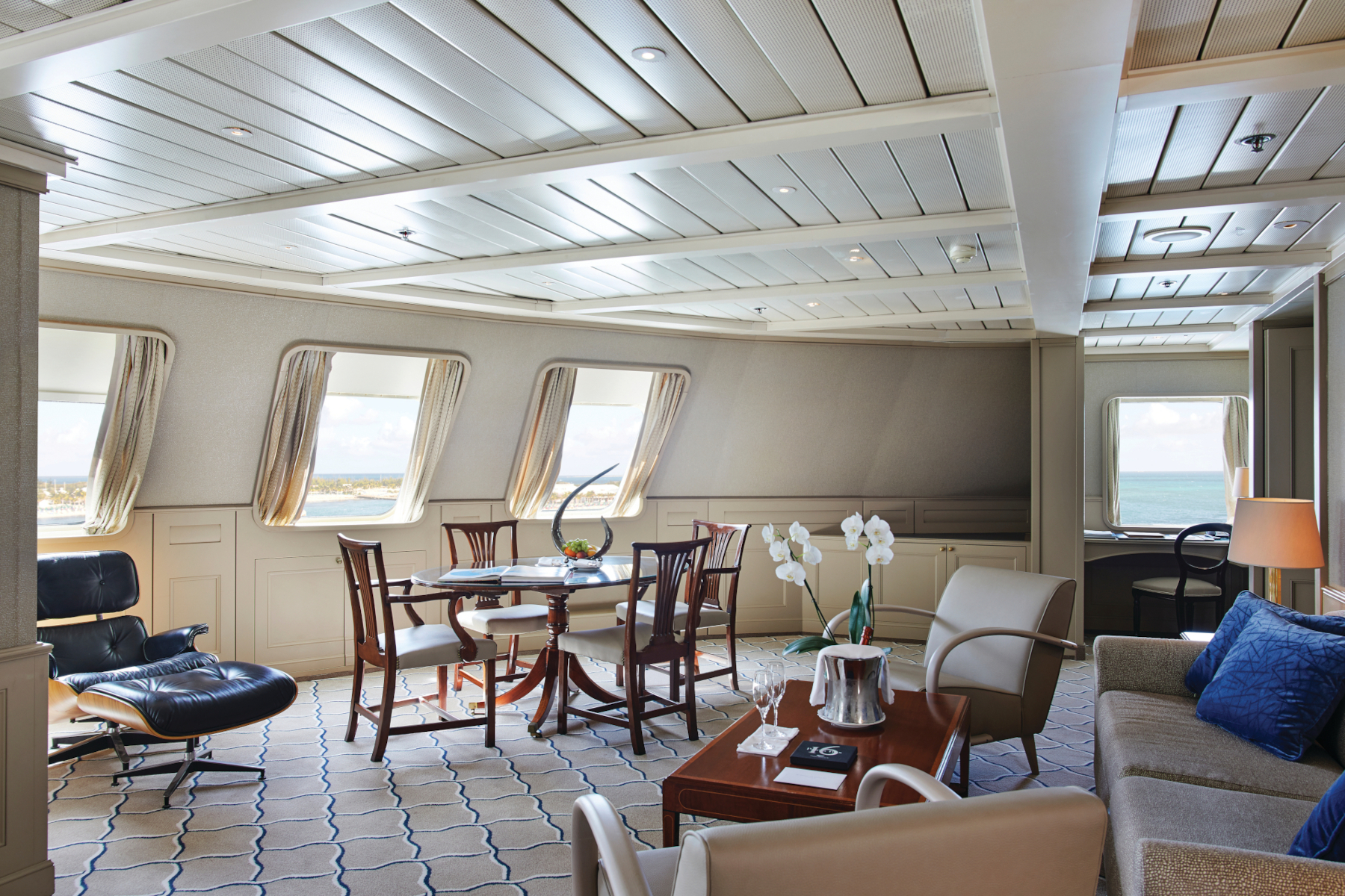 Silver Wind 28
