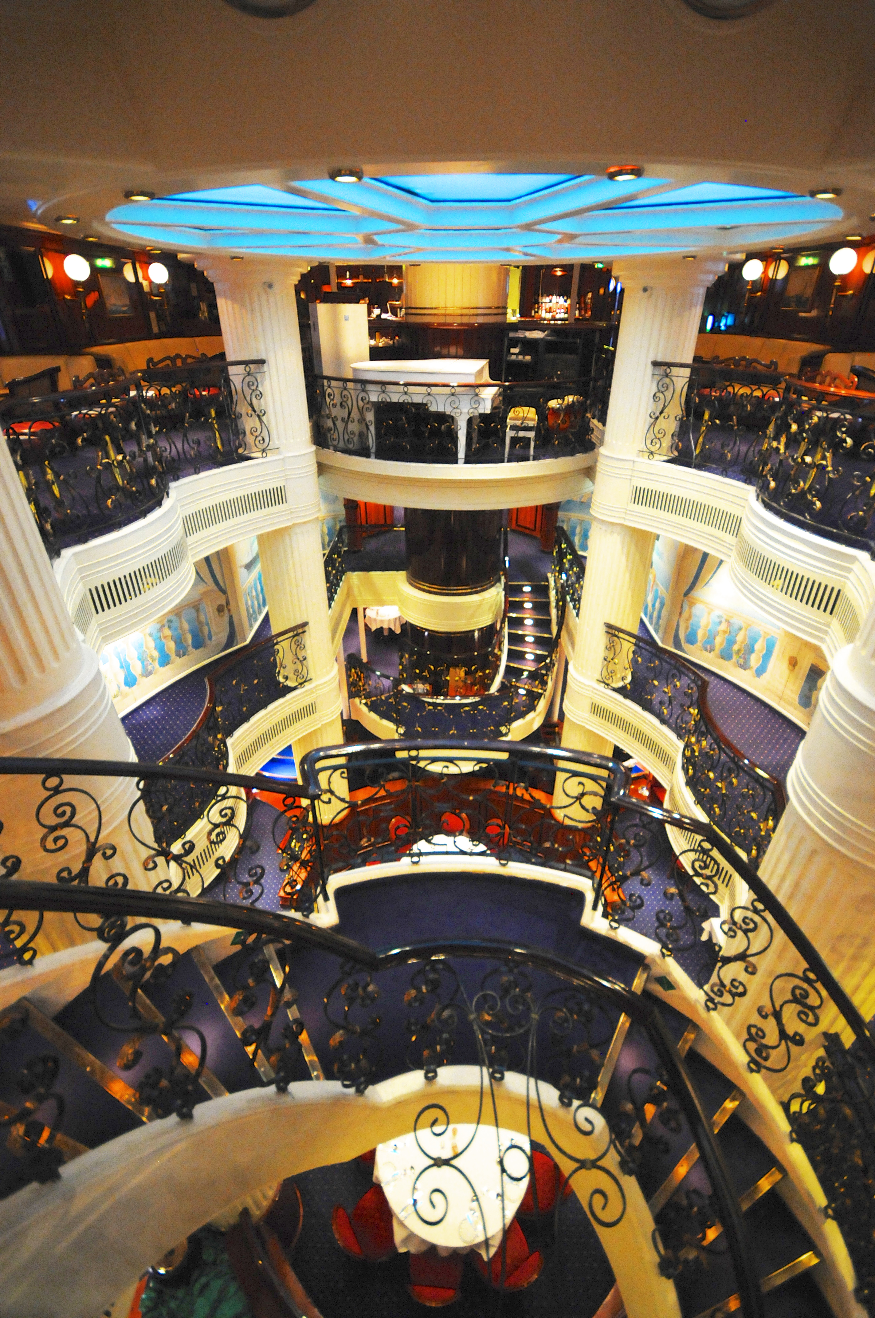 Royal Clipper 9